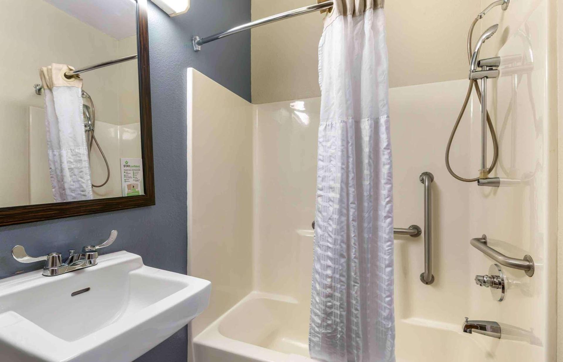 Extended Stay America Select Suites - Hartford - Manchester photo 11