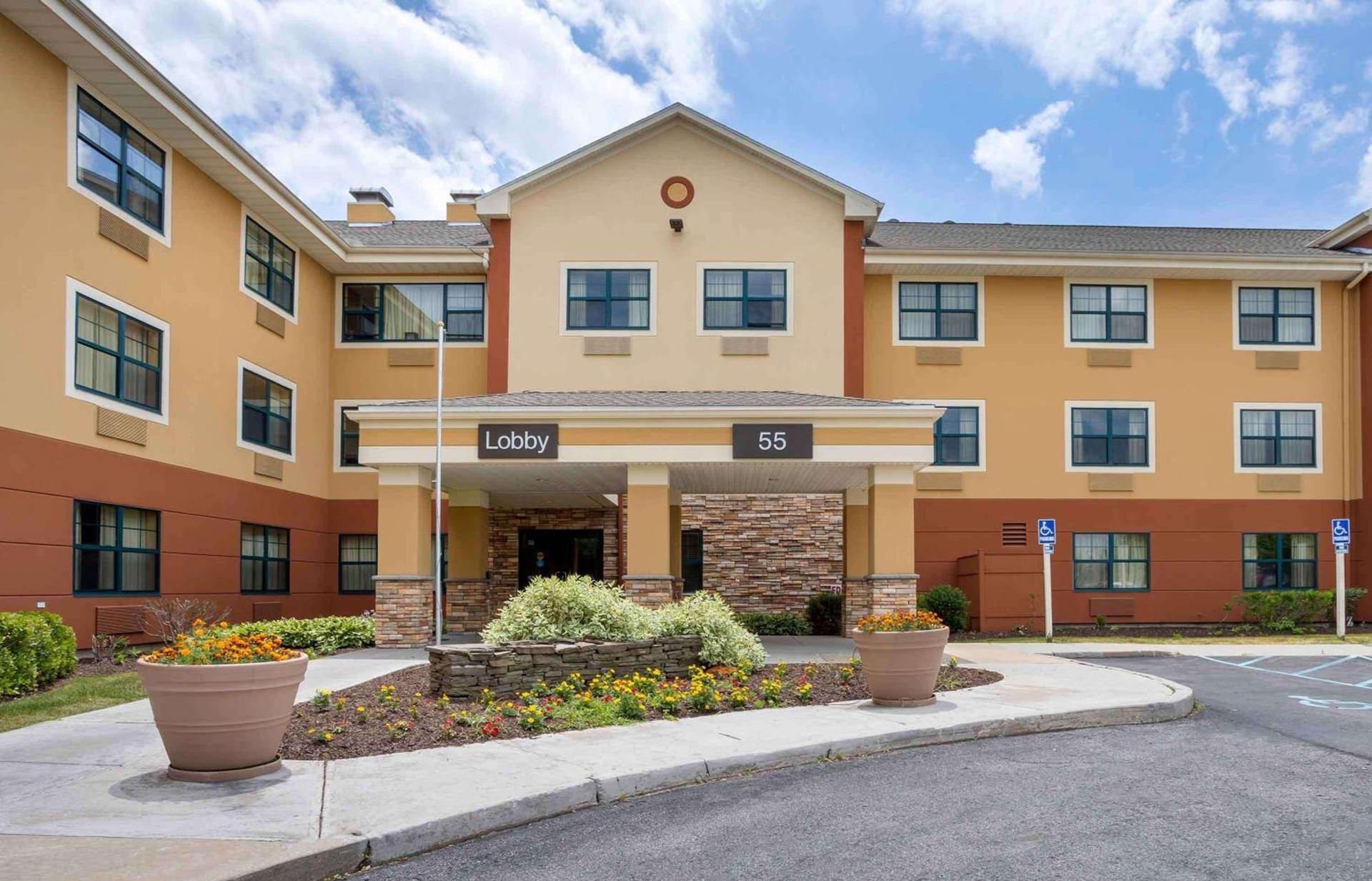 Studio 6 Extended Stay Fishkill Westage Center NY photo 2