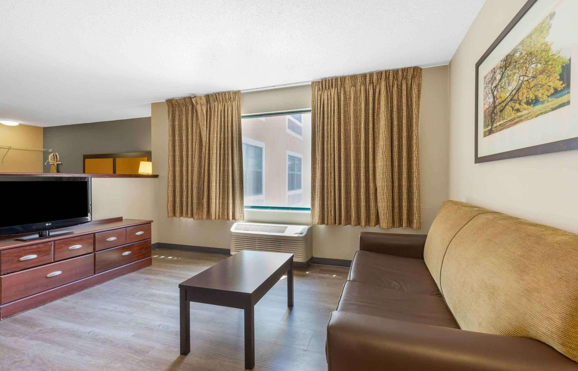 Studio 6 Extended Stay Fishkill Westage Center NY photo 28