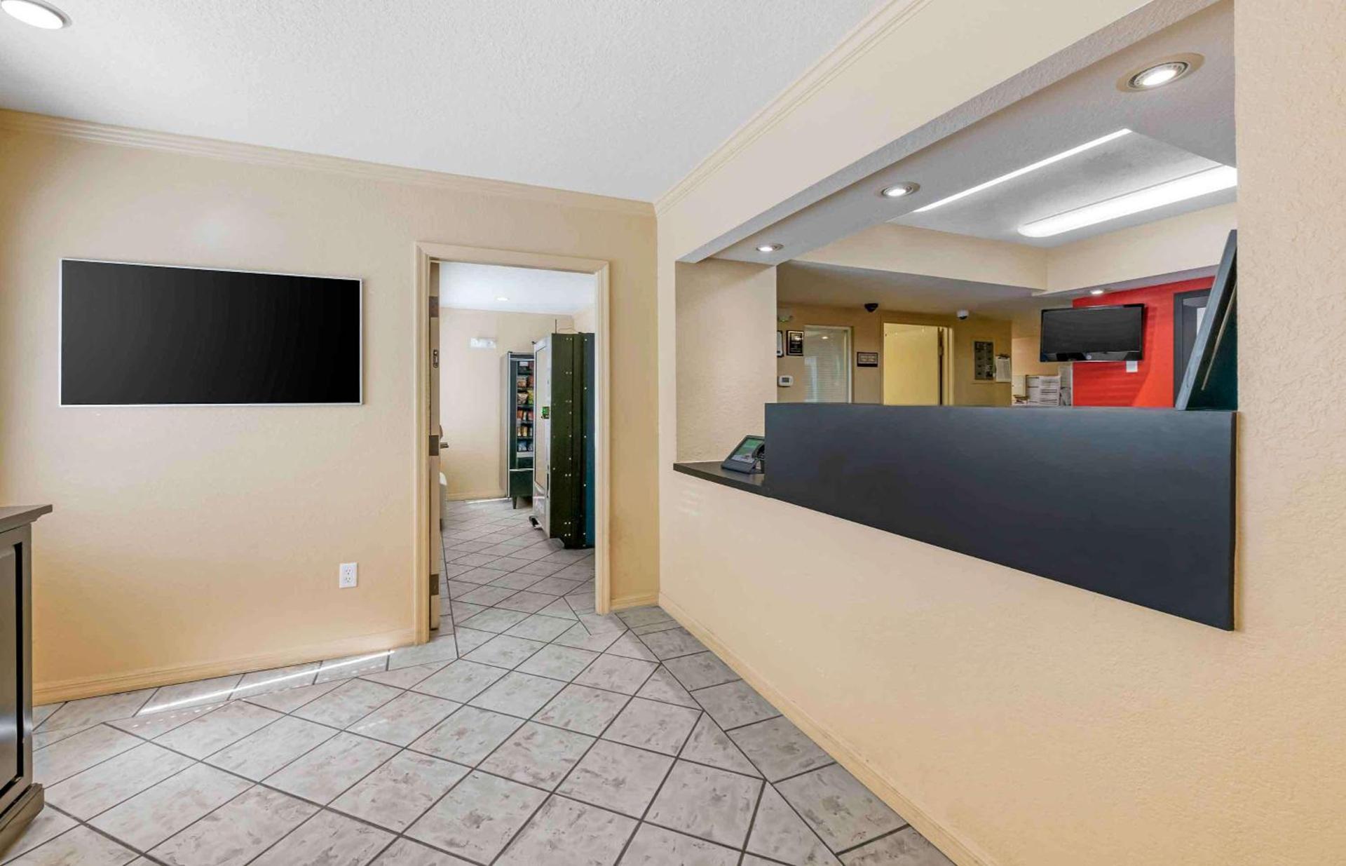 Extended Stay America Select Suites - Orlando - Southpark - Equity Row photo 3