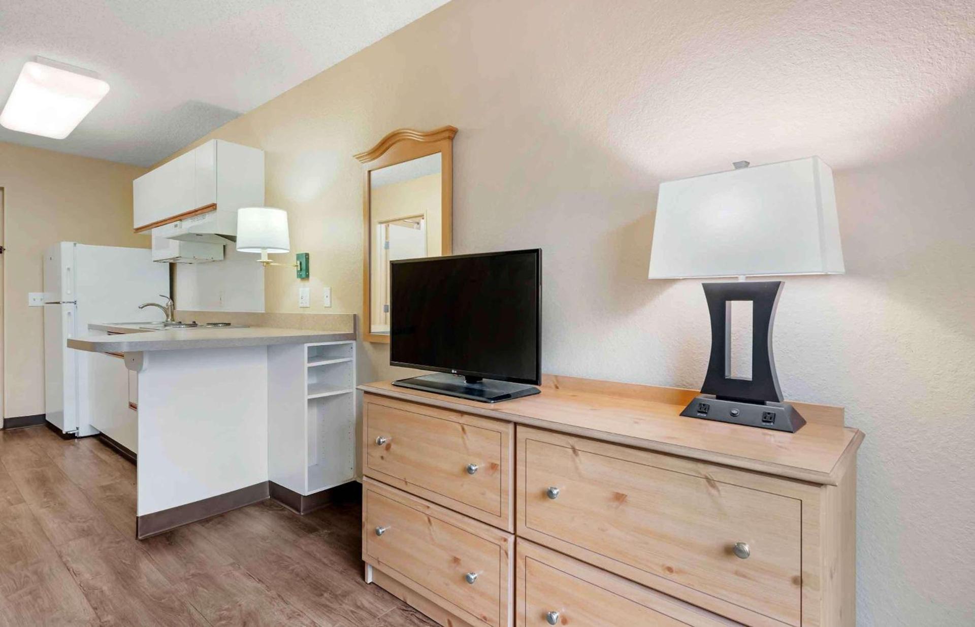 Extended Stay America Select Suites - Orlando - Southpark - Equity Row photo 7