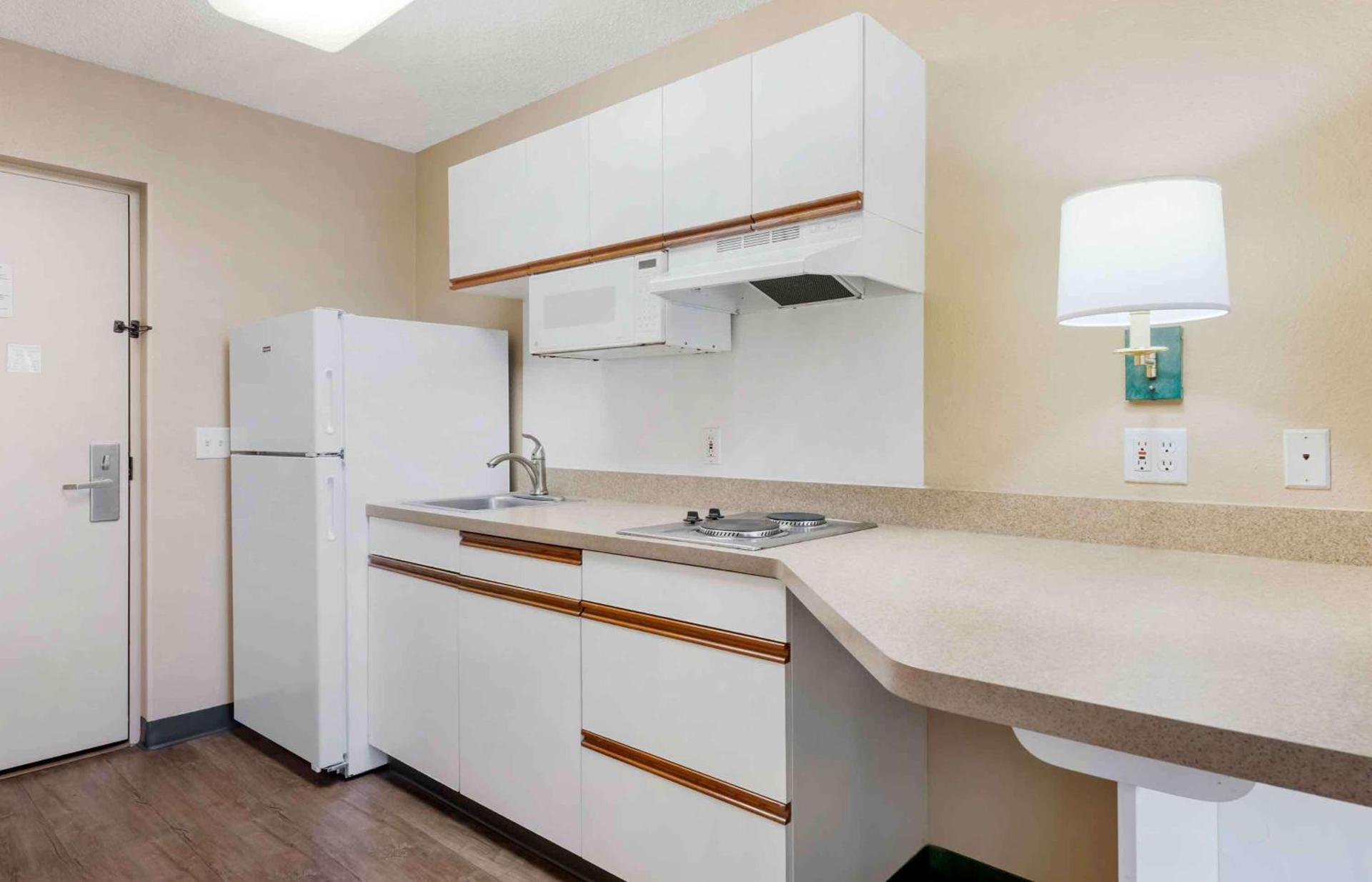 Extended Stay America Select Suites - Orlando - Southpark - Equity Row photo 8