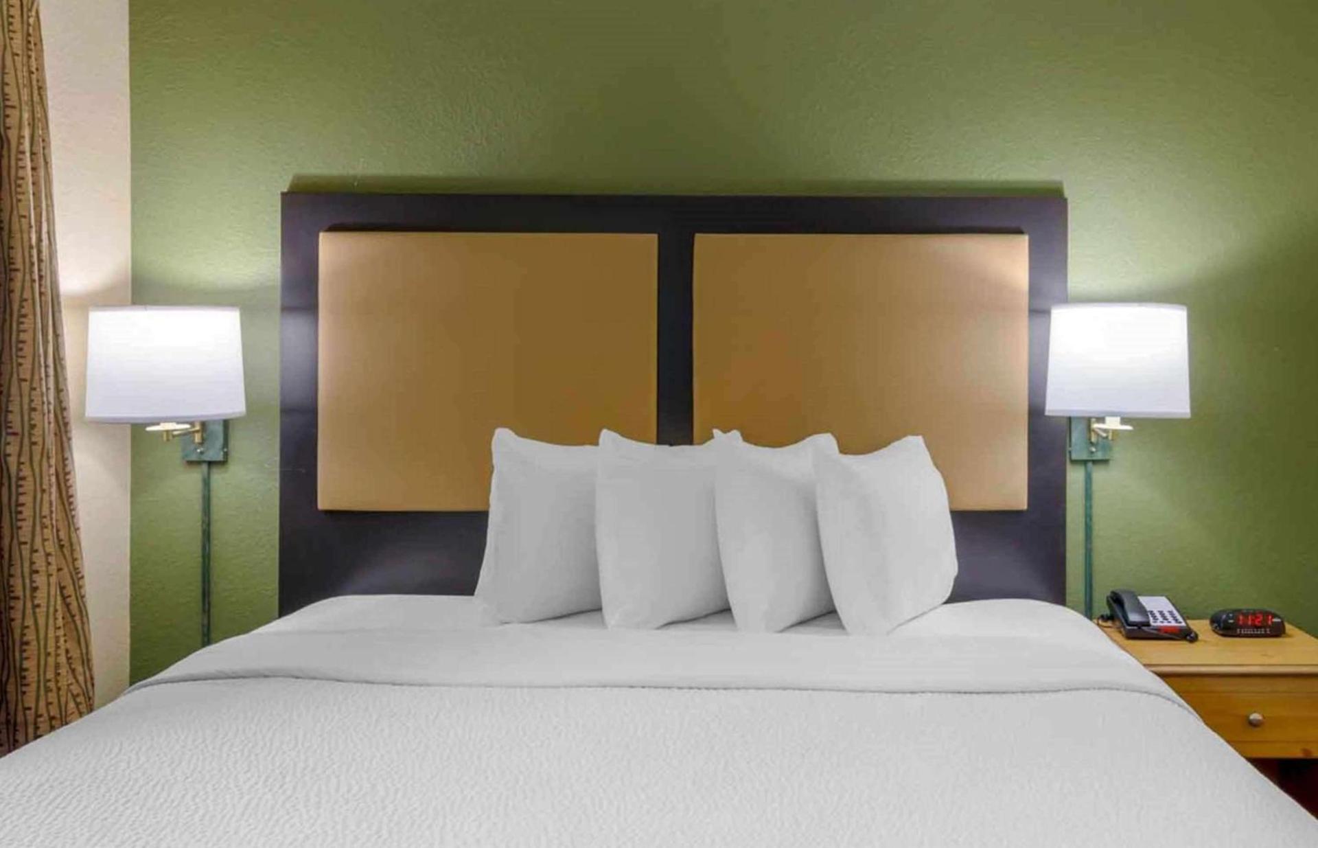 Extended Stay America Select Suites - Orlando - Southpark - Equity Row photo 16