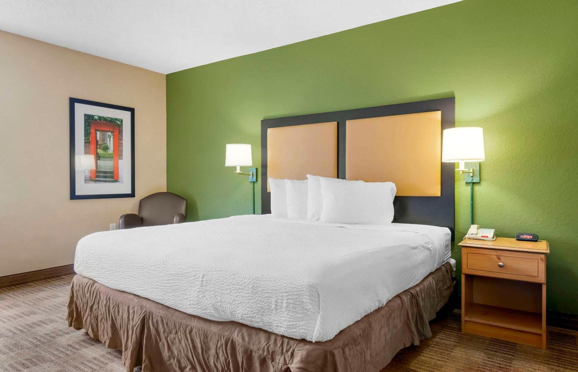Extended Stay America Select Suites - Orlando - Southpark - Equity Row photo 15