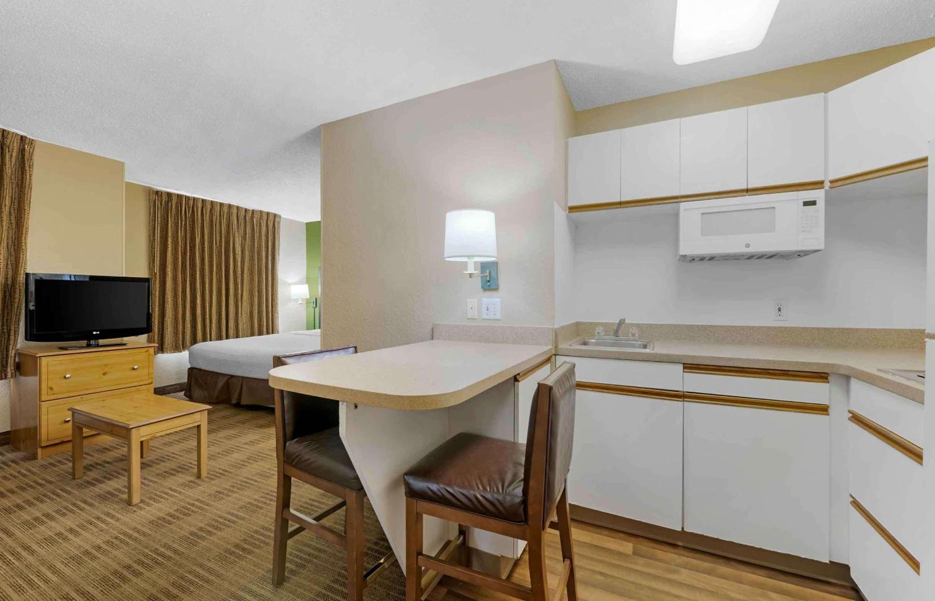 Extended Stay America Select Suites - Orlando - Southpark - Equity Row photo 25