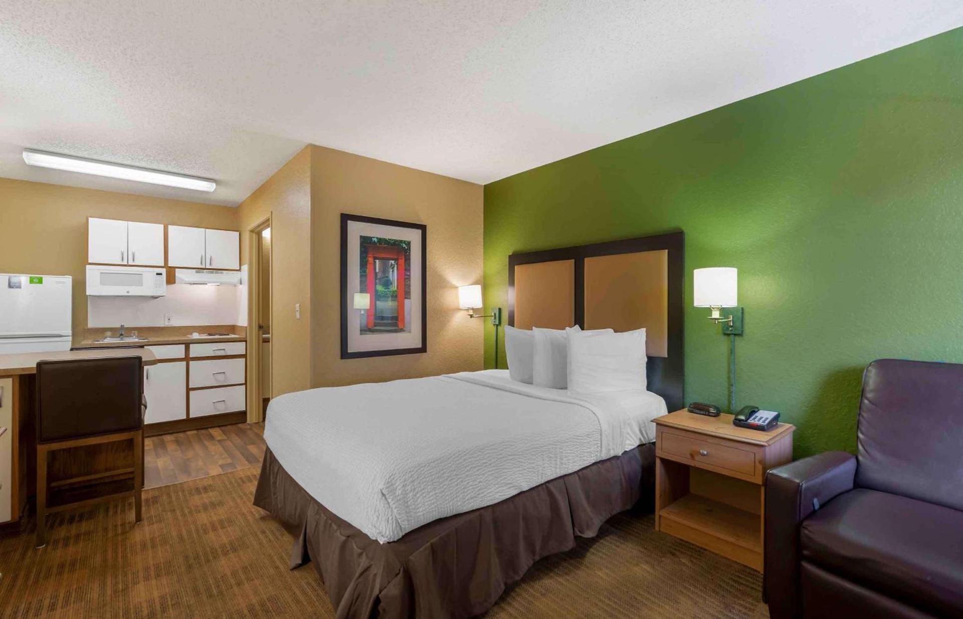 Extended Stay America Suites - Clearwater - Carillon Park photo 8