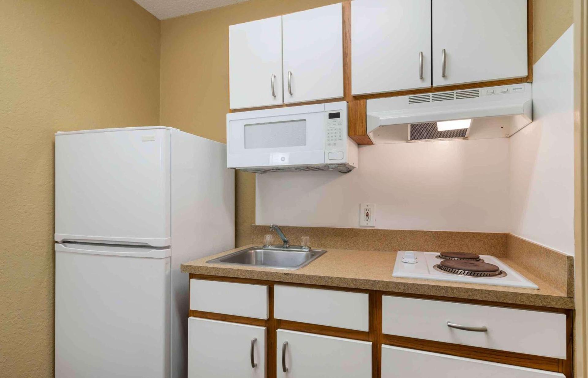 Extended Stay America Suites - Clearwater - Carillon Park photo 11