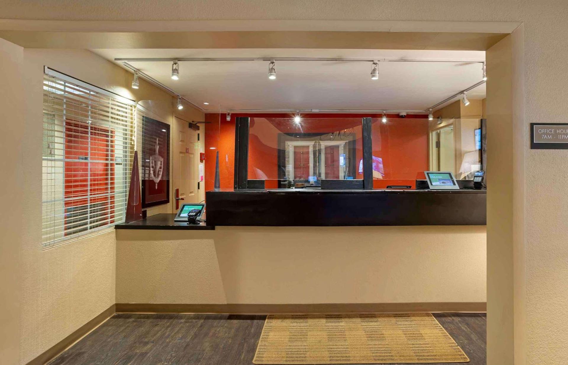 Studio 6 Extended Stay Fishkill Route 9 NY photo 4