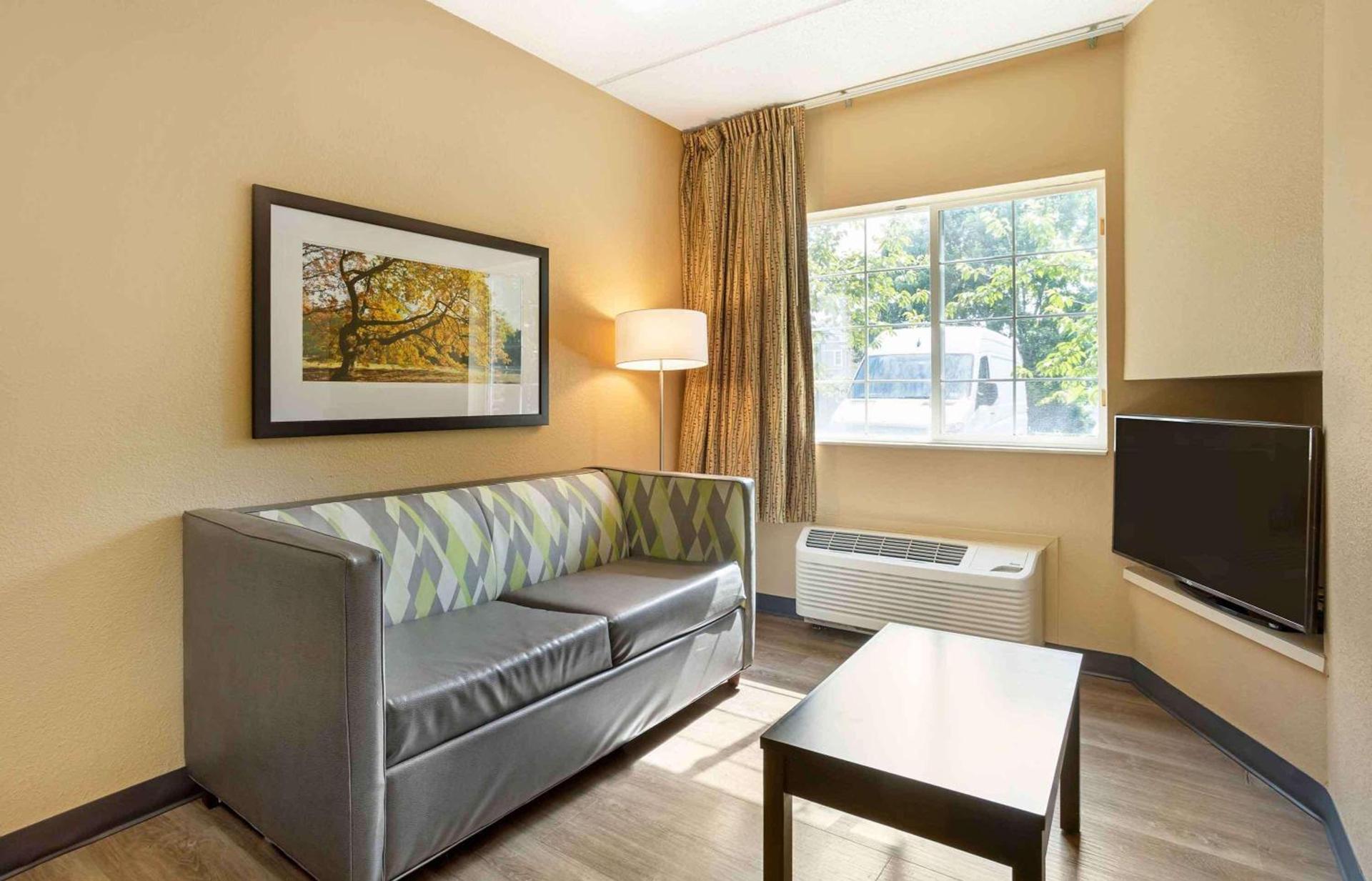 Studio 6 Extended Stay Fishkill Route 9 NY photo 30