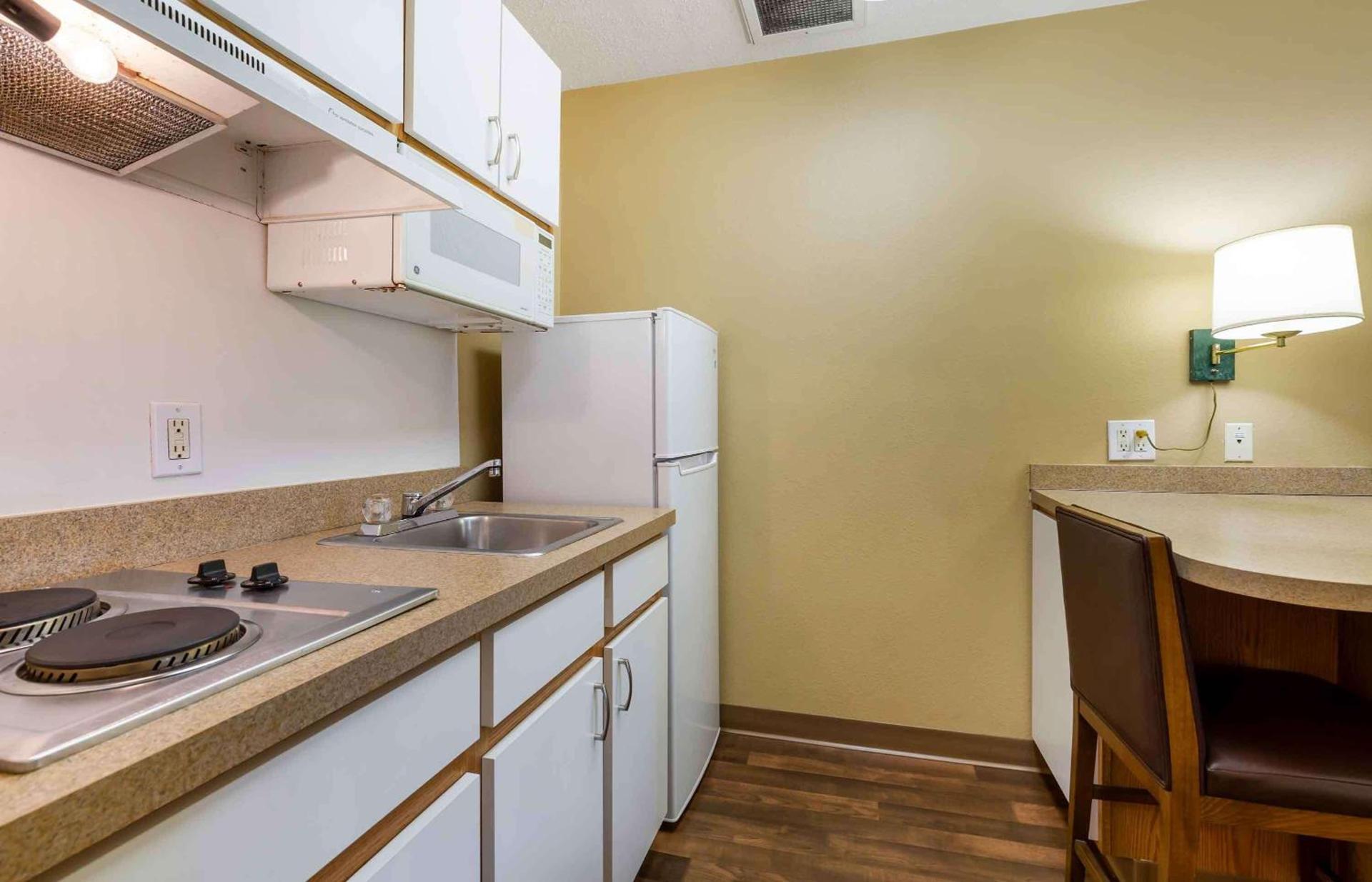 Extended Stay America Select Suites - Baltimore - BWI Airport - International Dr photo 17