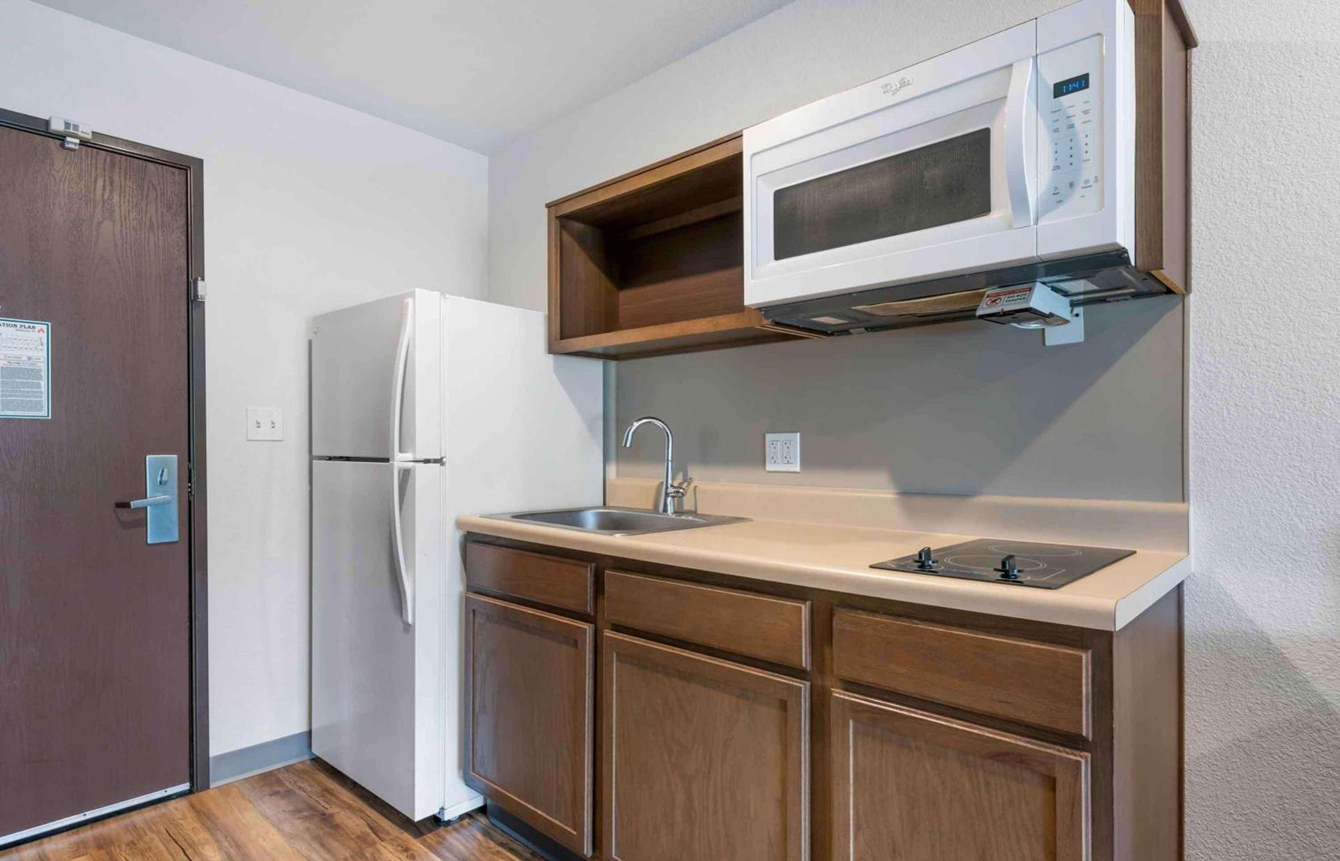 Extended Stay America Select Suites - Melbourne - West Melbourne photo 9
