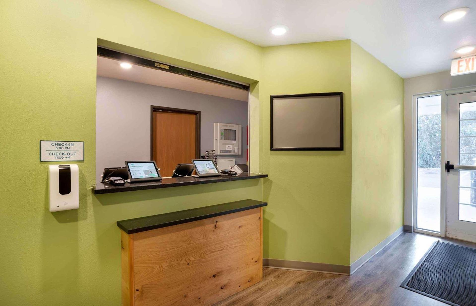 Extended Stay America Select Suites - Pensacola - Northwest photo 3