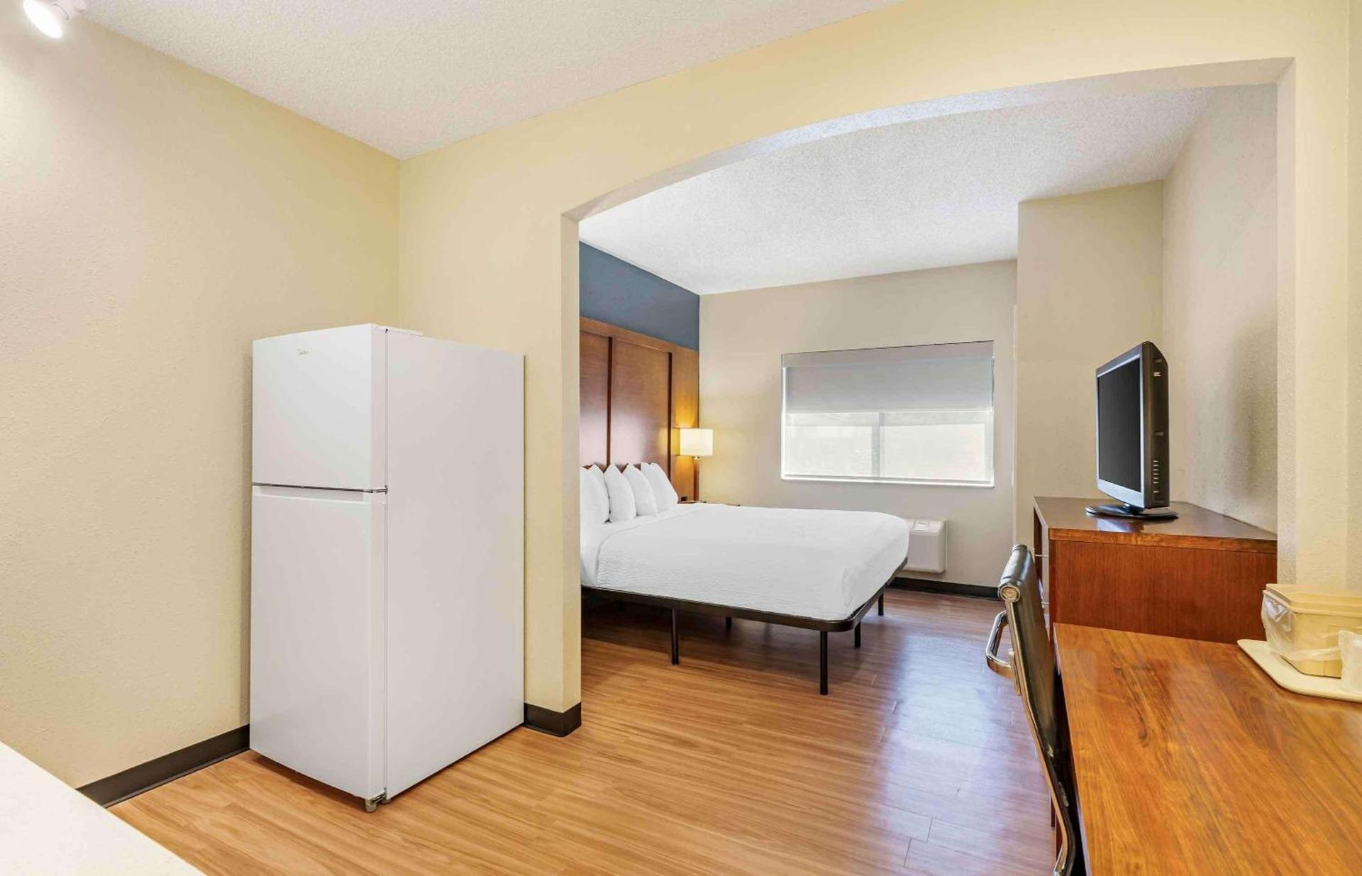 Extended Stay America Suites - Buffalo - Airport photo 18