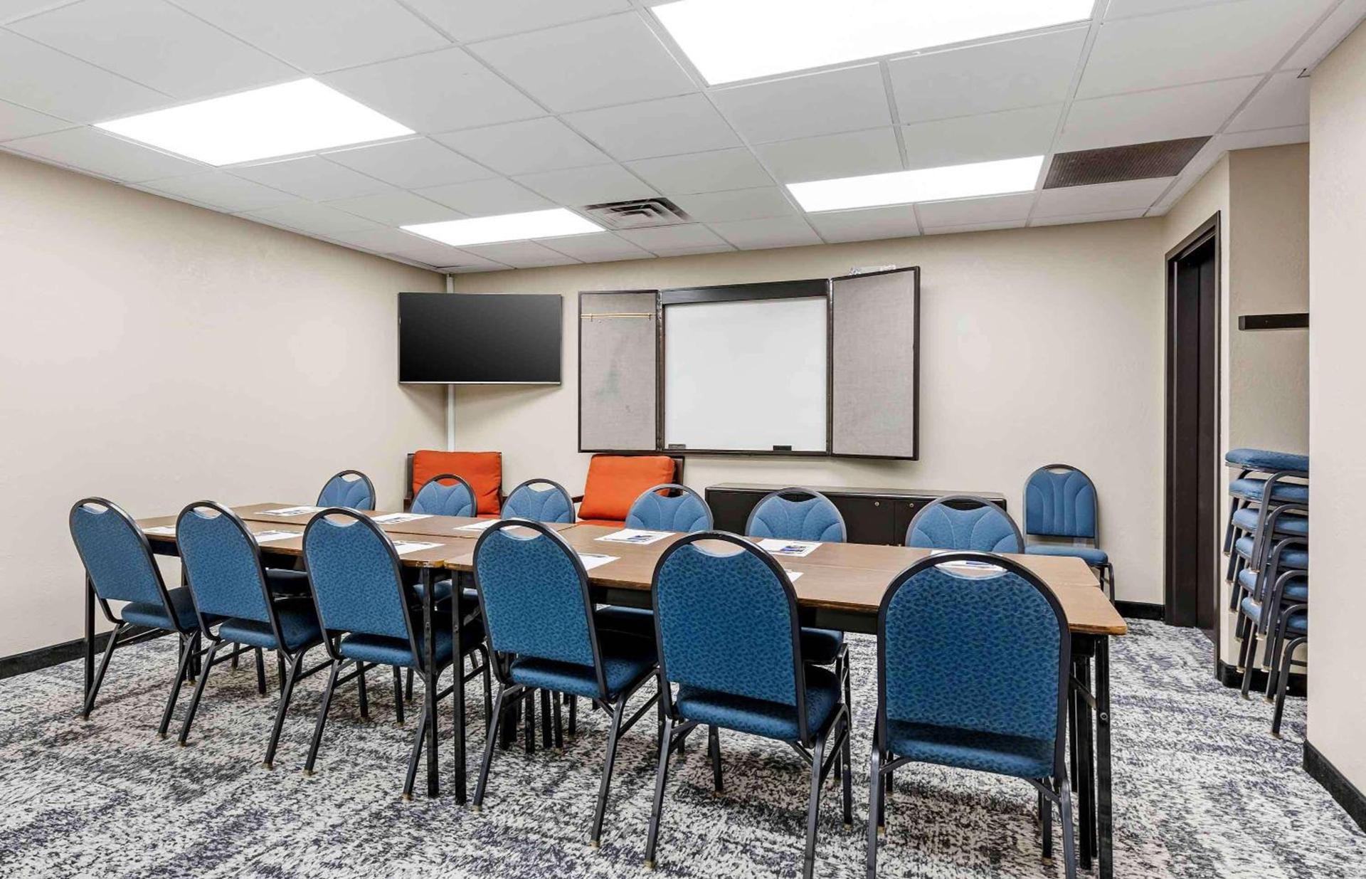 Extended Stay America Suites - Buffalo - Airport photo 28