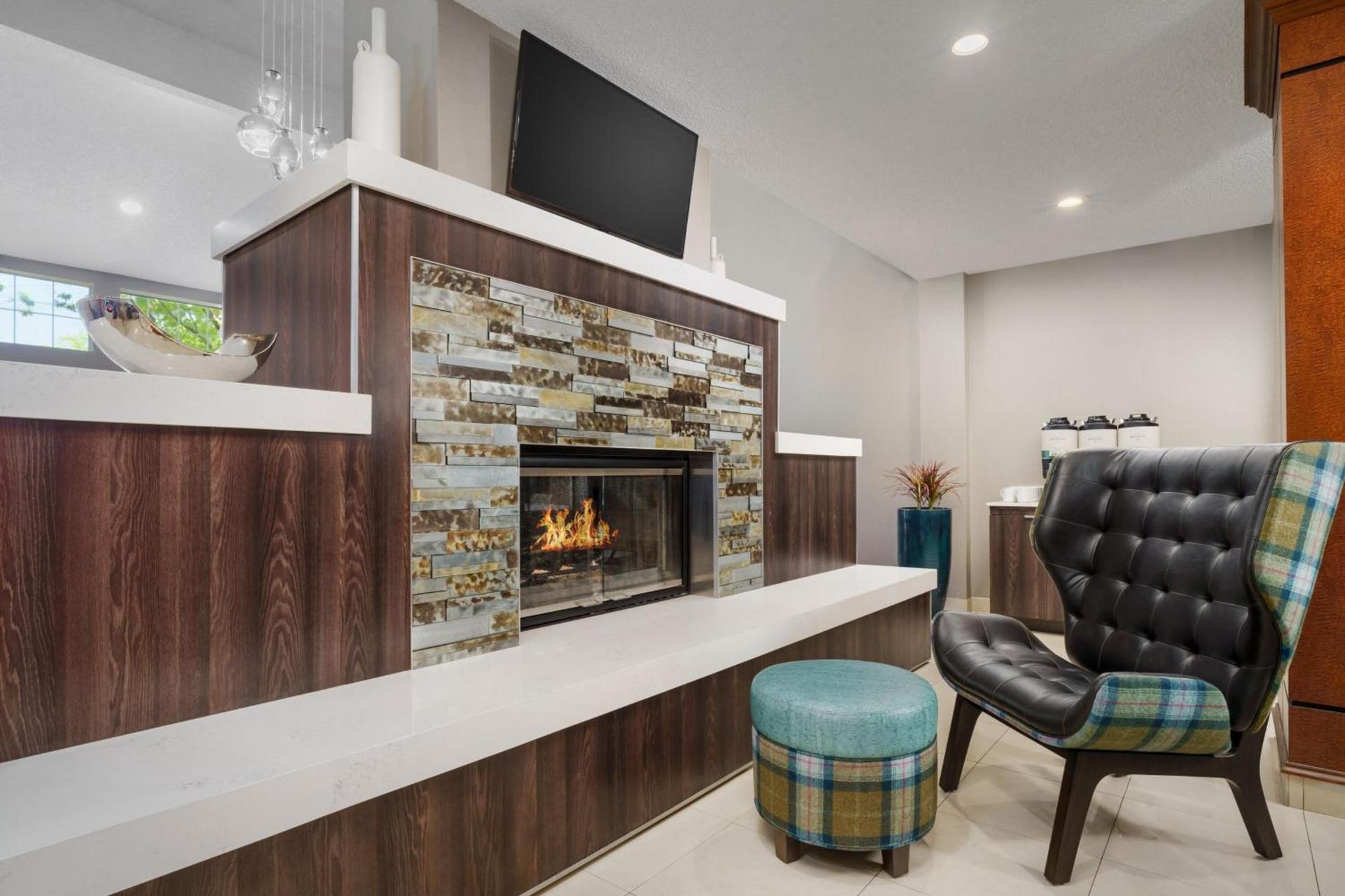 Residence Inn by Marriott Seattle Northeast Bothell photo 37