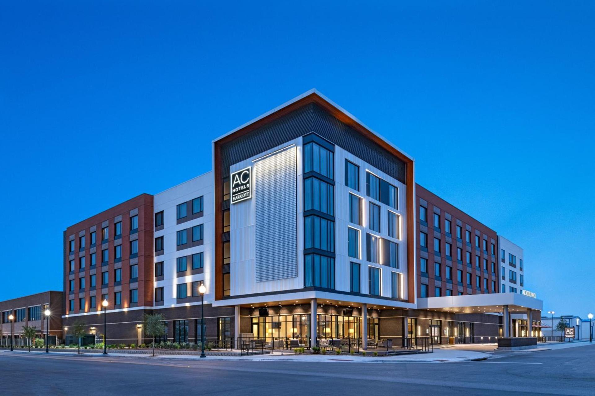 AC Hotel by Marriott Waco Downtown photo 1