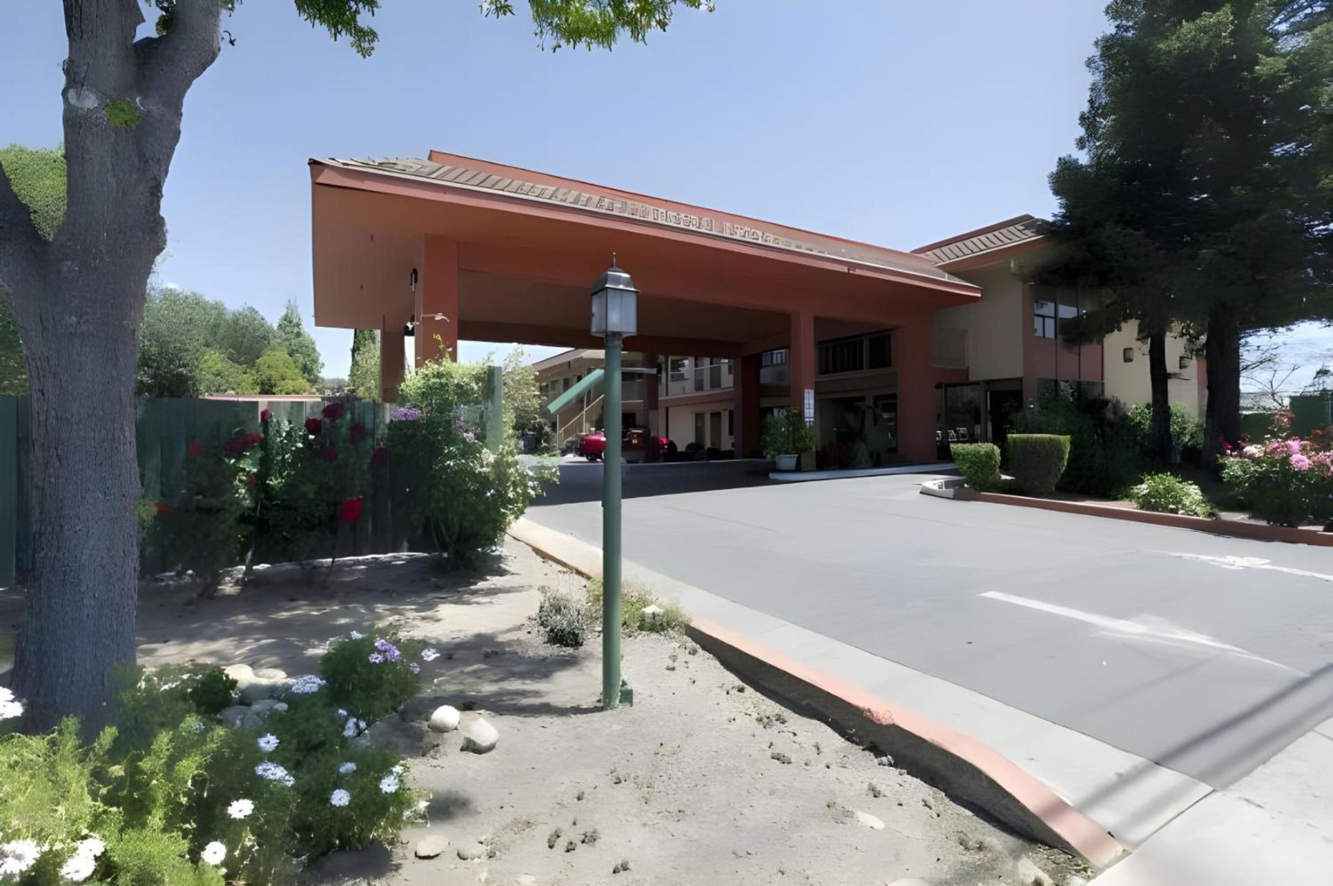 Days Inn by Wyndham Gilroy photo 9