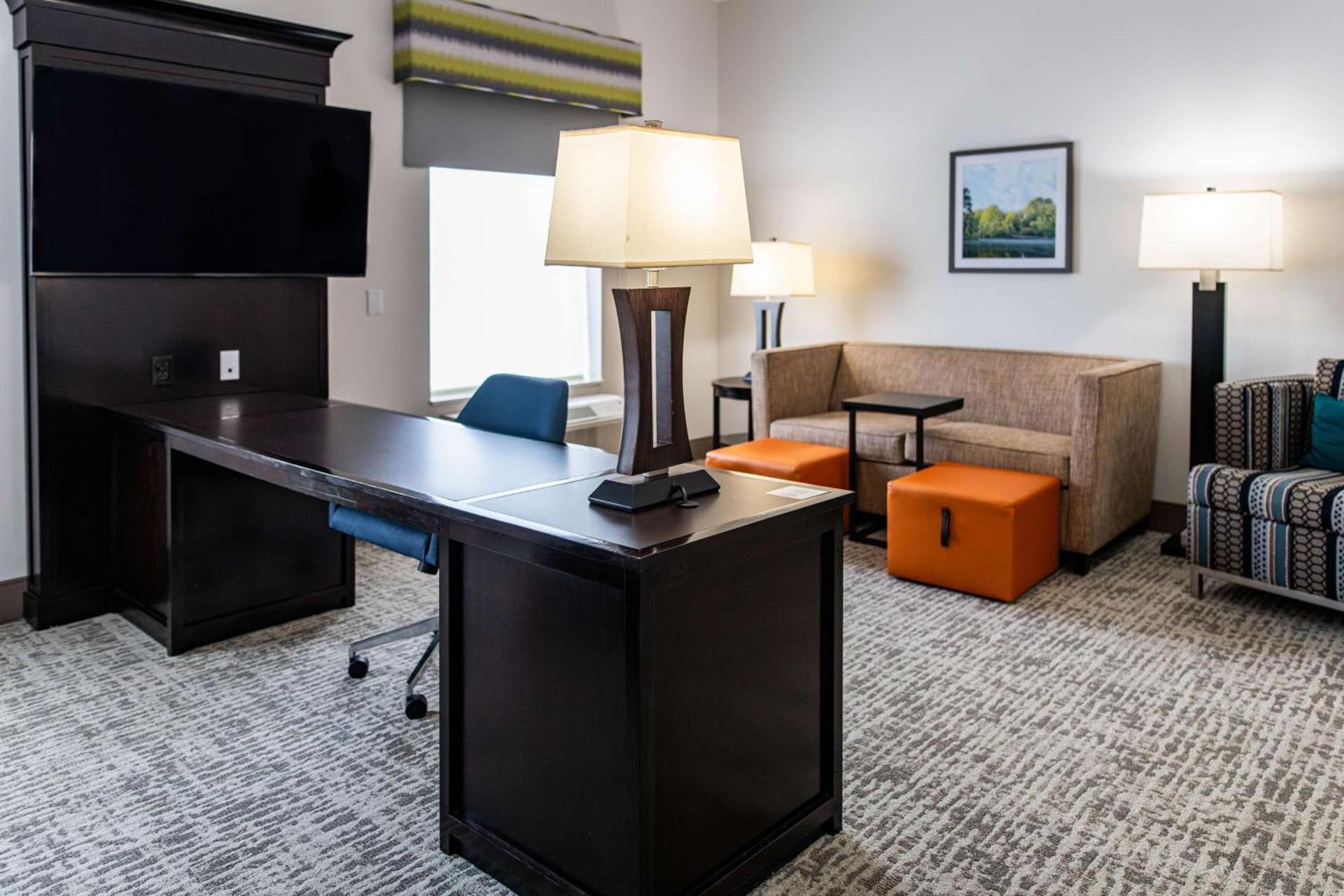 Hampton Inn & Suites Effingham photo 46