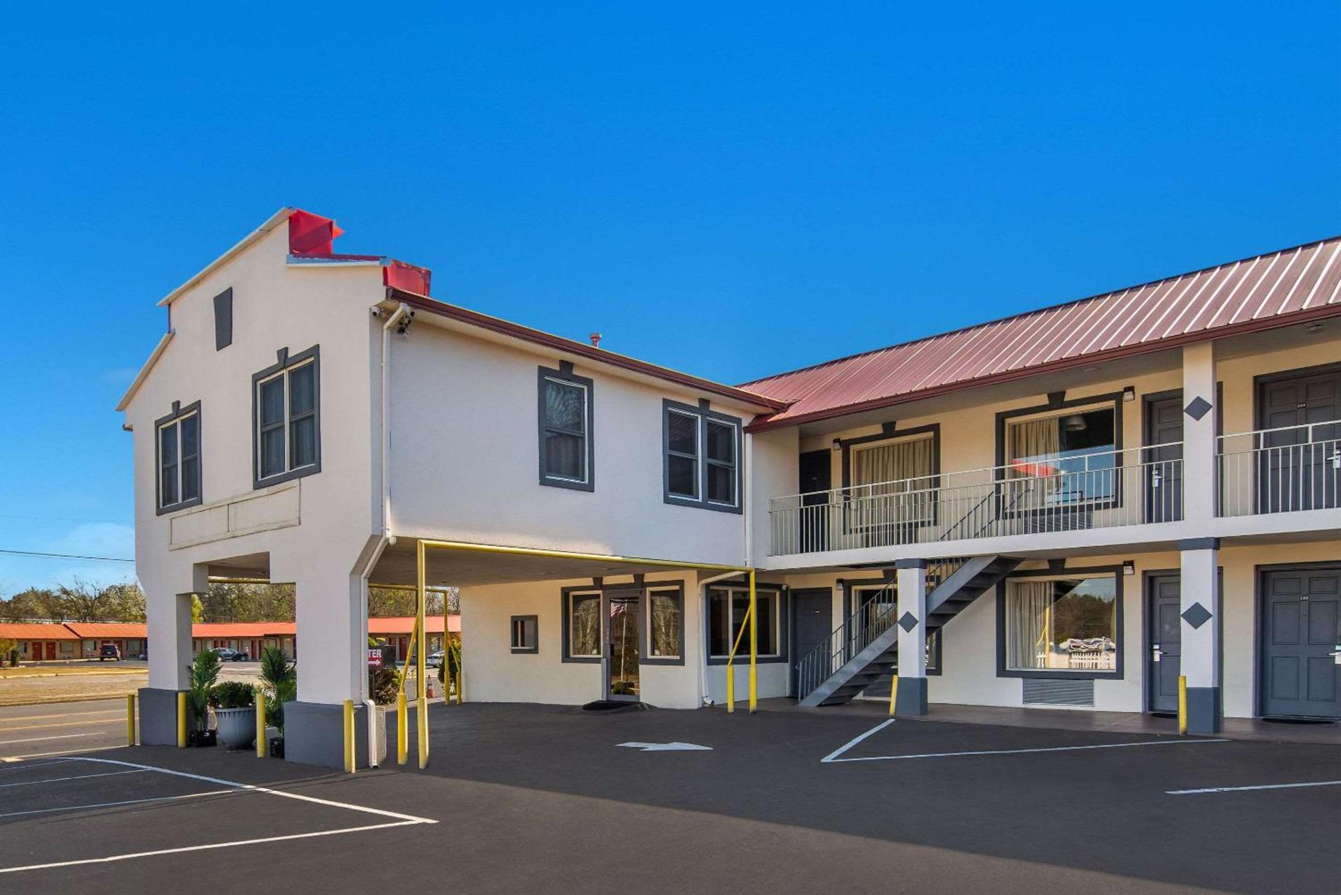 Econo Lodge Calhoun North Damascus photo 2