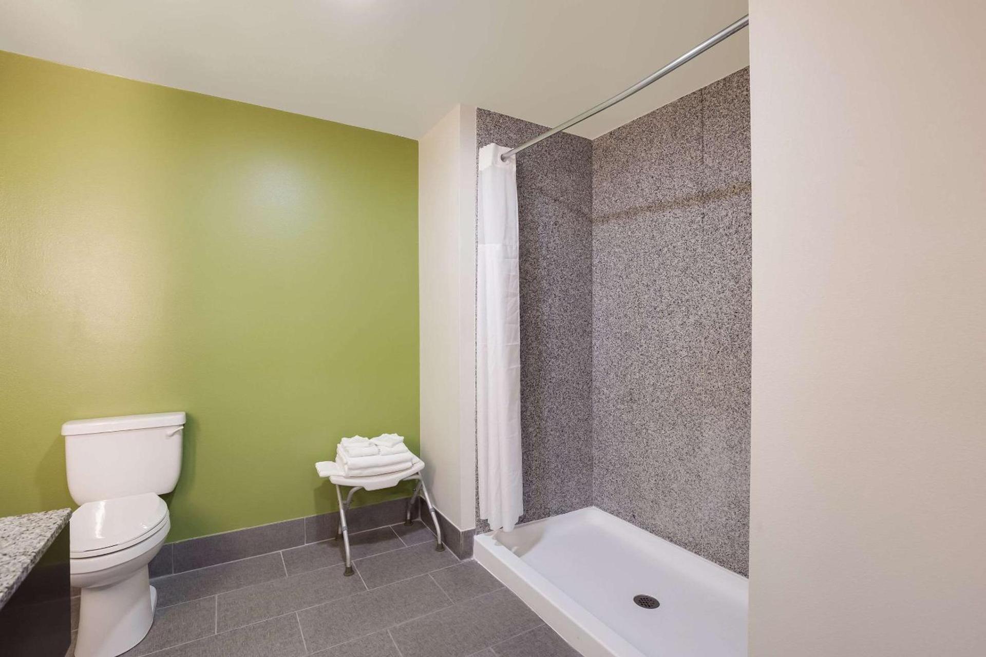Sleep Inn & Suites North Mobile Saraland photo 8