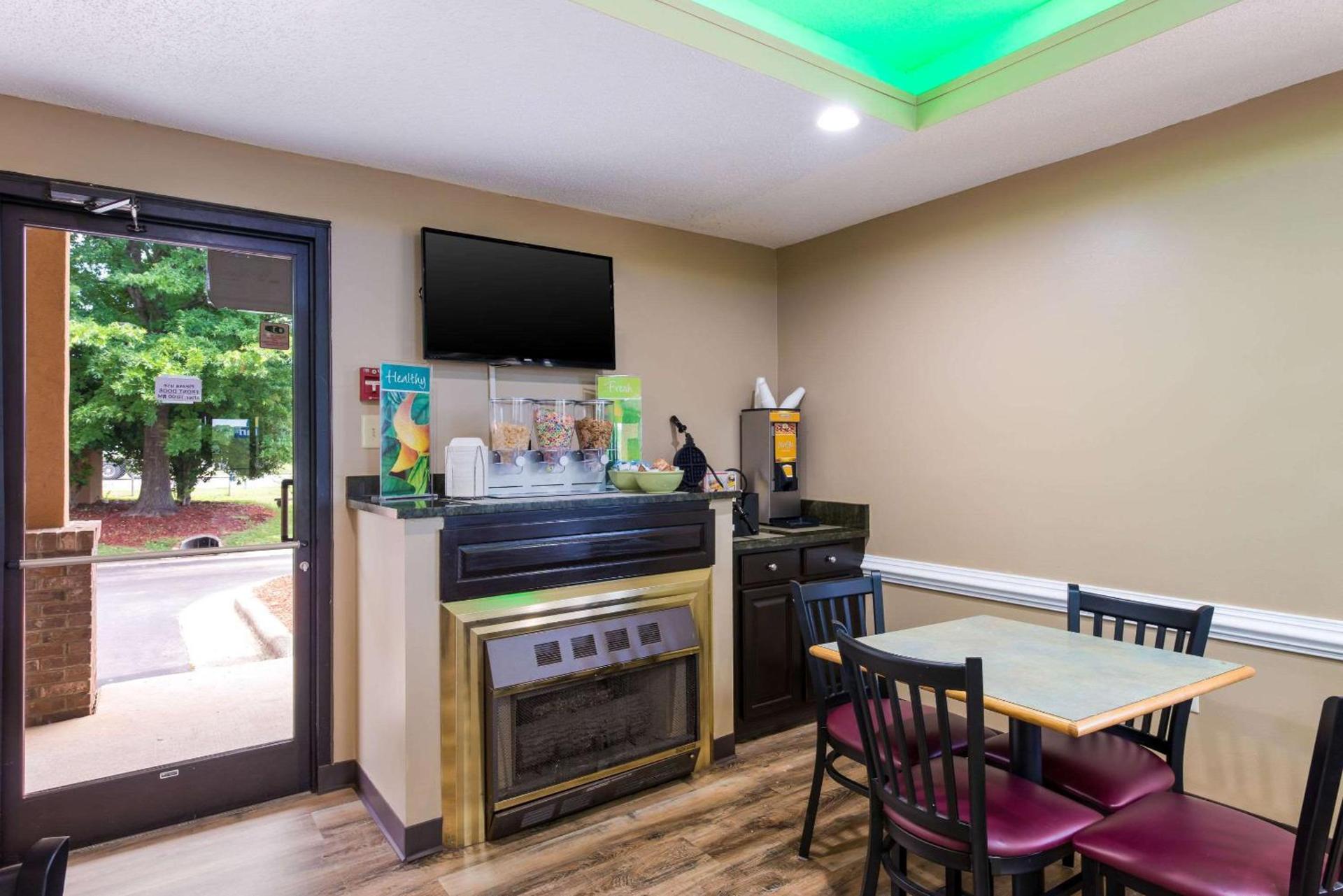 Quality Inn & Suites Rockingham photo 8