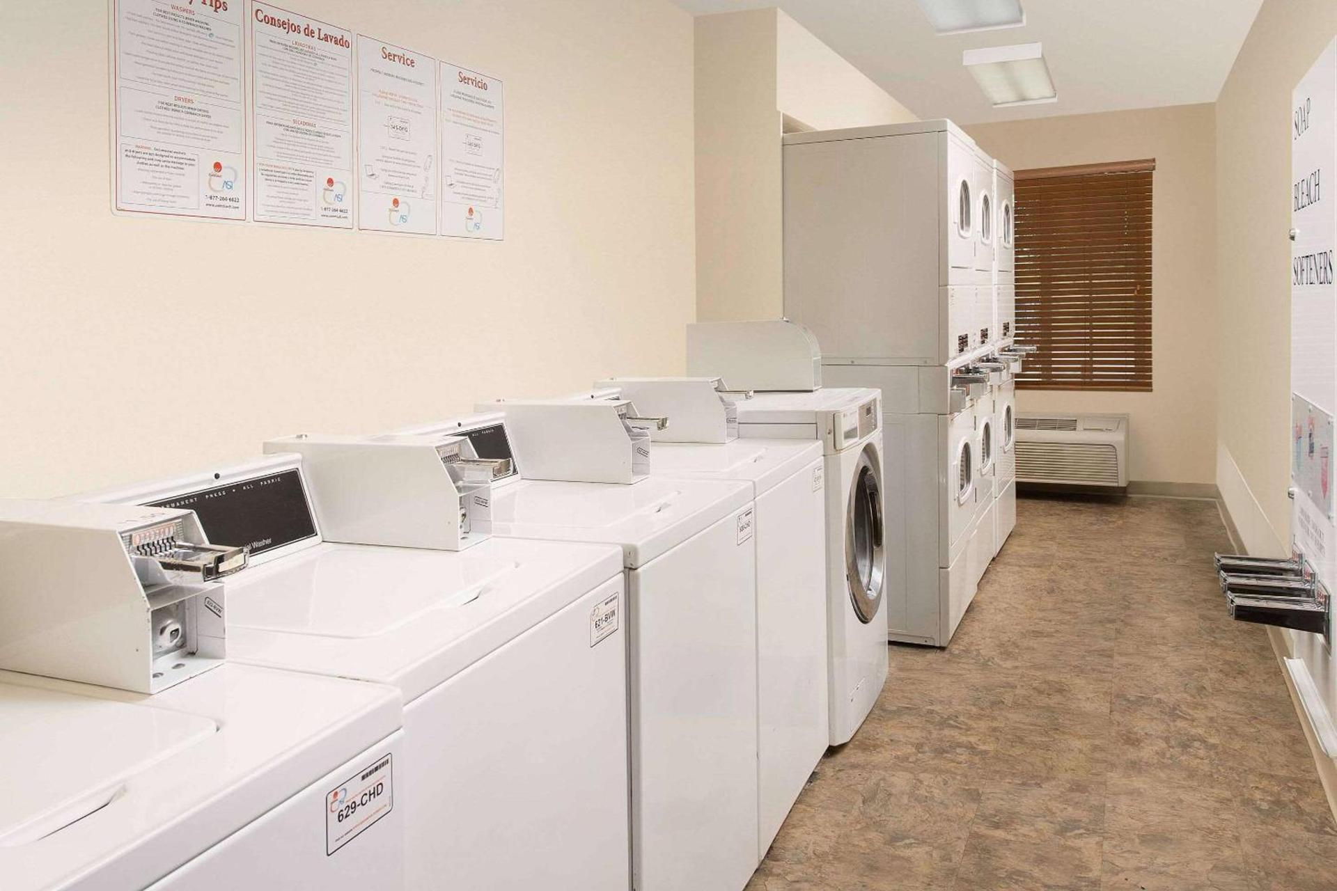 WoodSpring Suites Austin North I-35 photo 25
