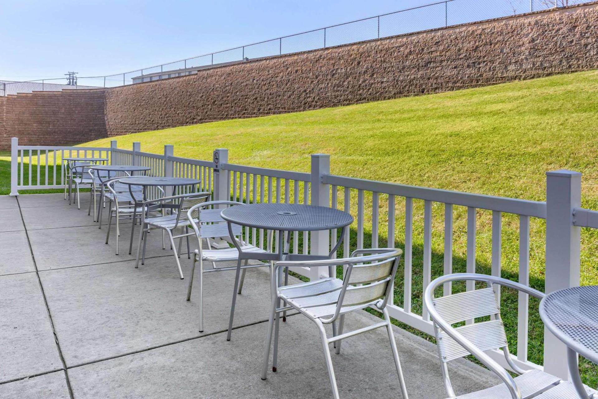 Comfort Suites Lancaster Amish Country photo 33