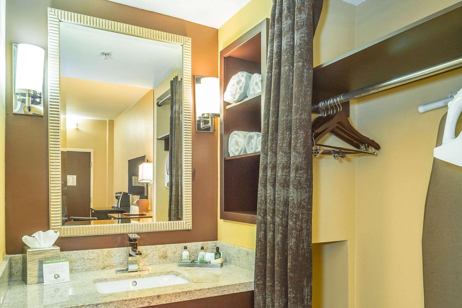 Inn at the Peachtrees, an Ascend Collection Hotel photo 10