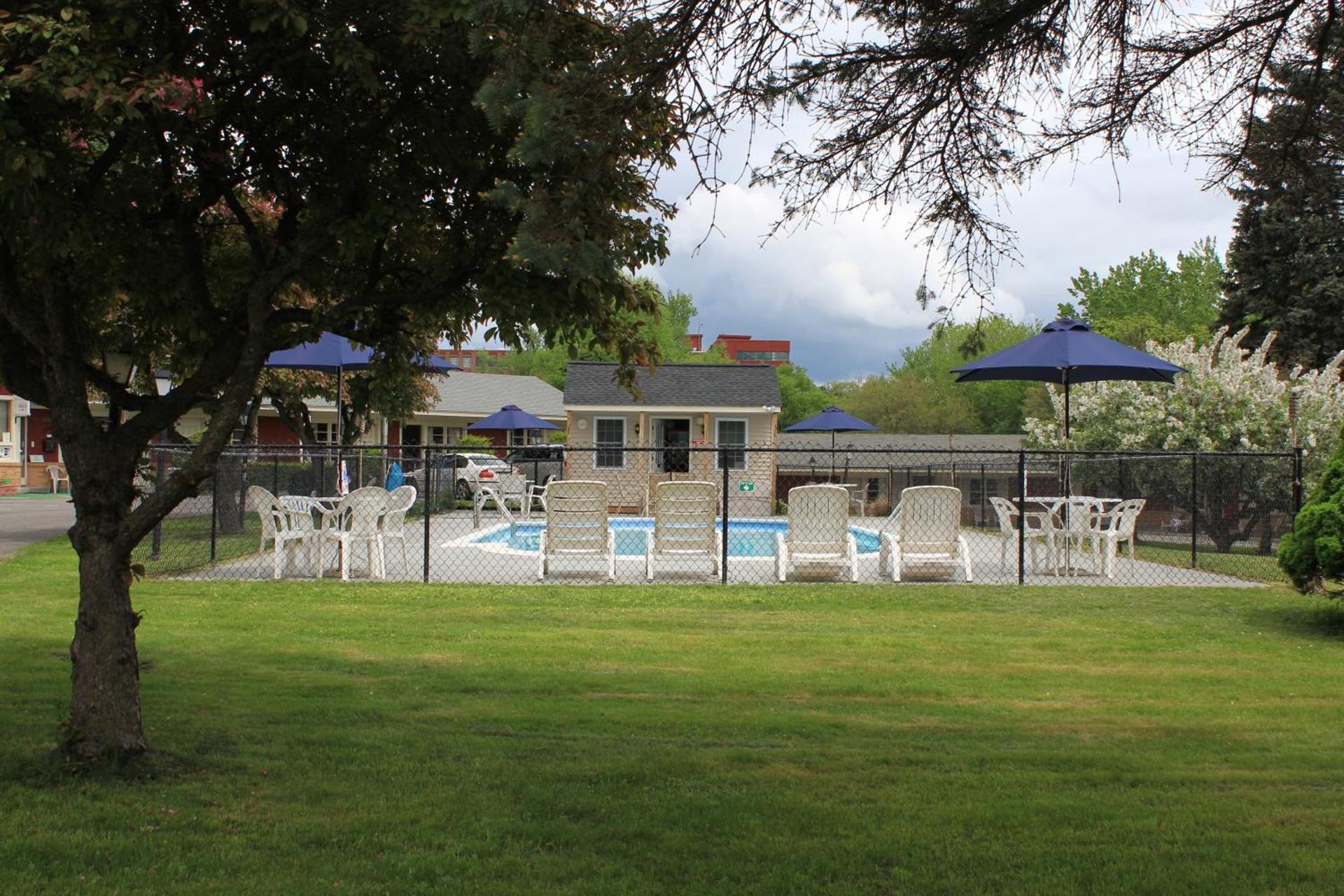 Berkshire Inn photo 11