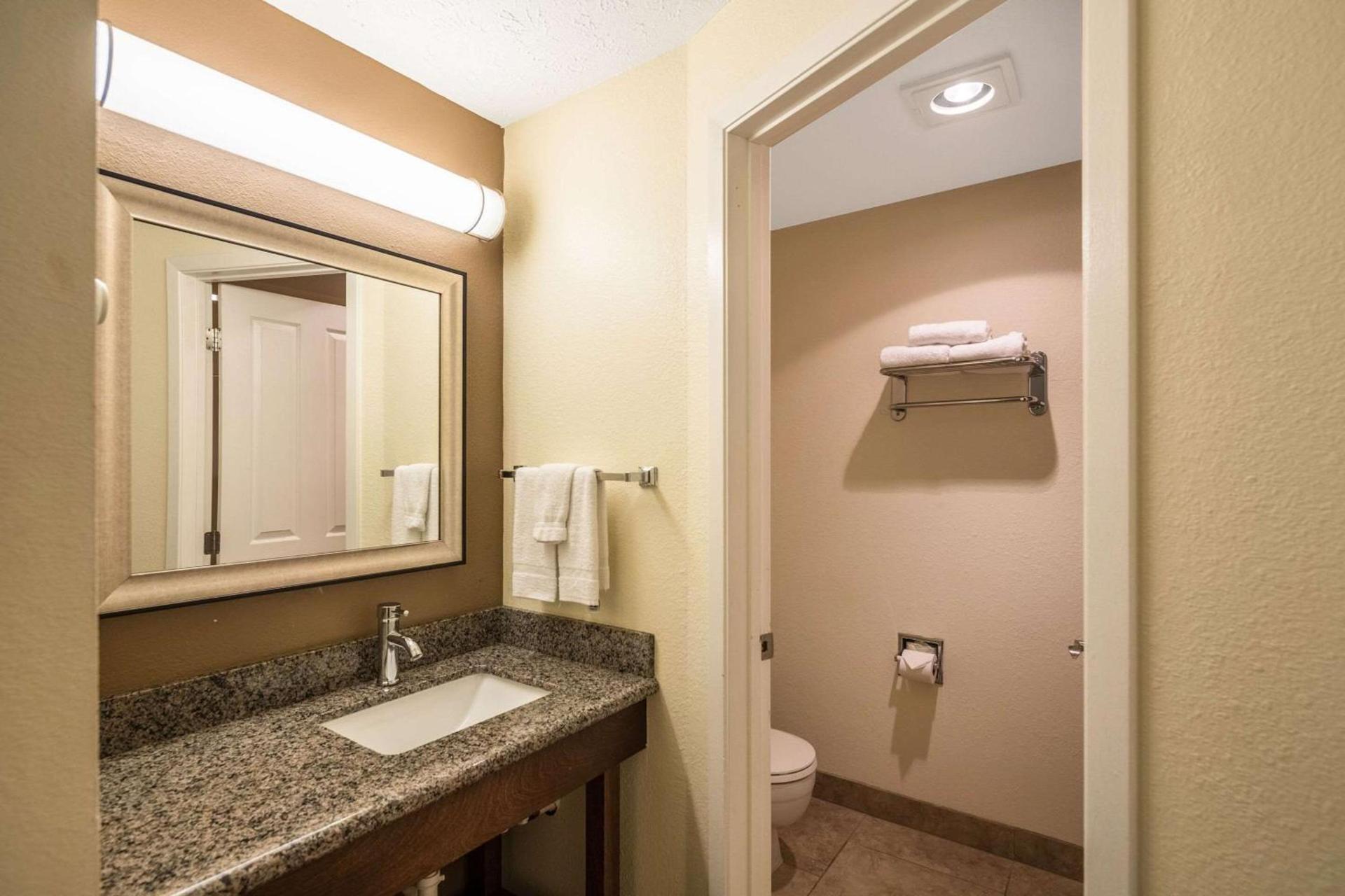 Quality Inn & Suites Coeur d'Alene photo 15