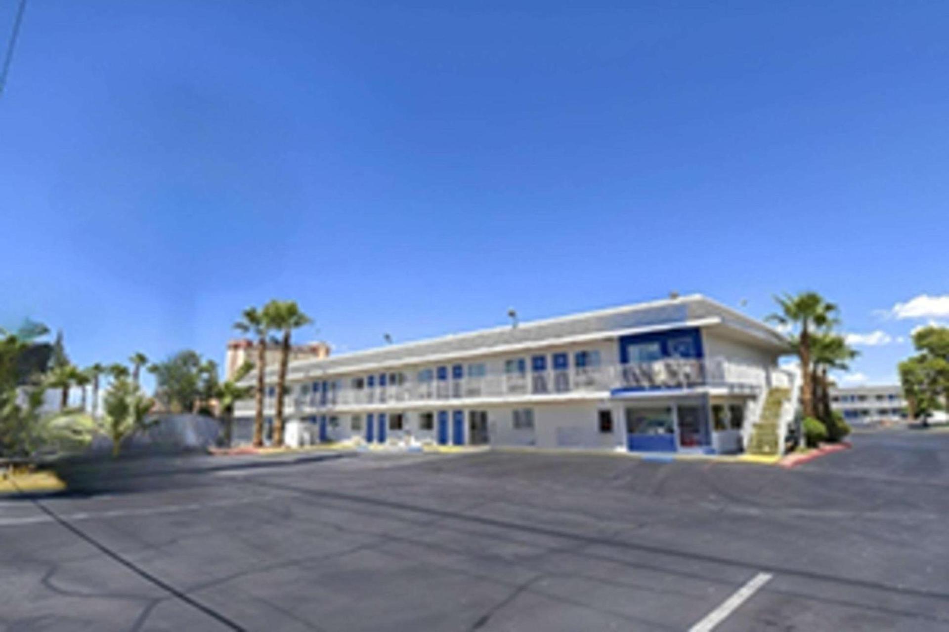 Las Vegas, NV - Boulder Highway photo 2