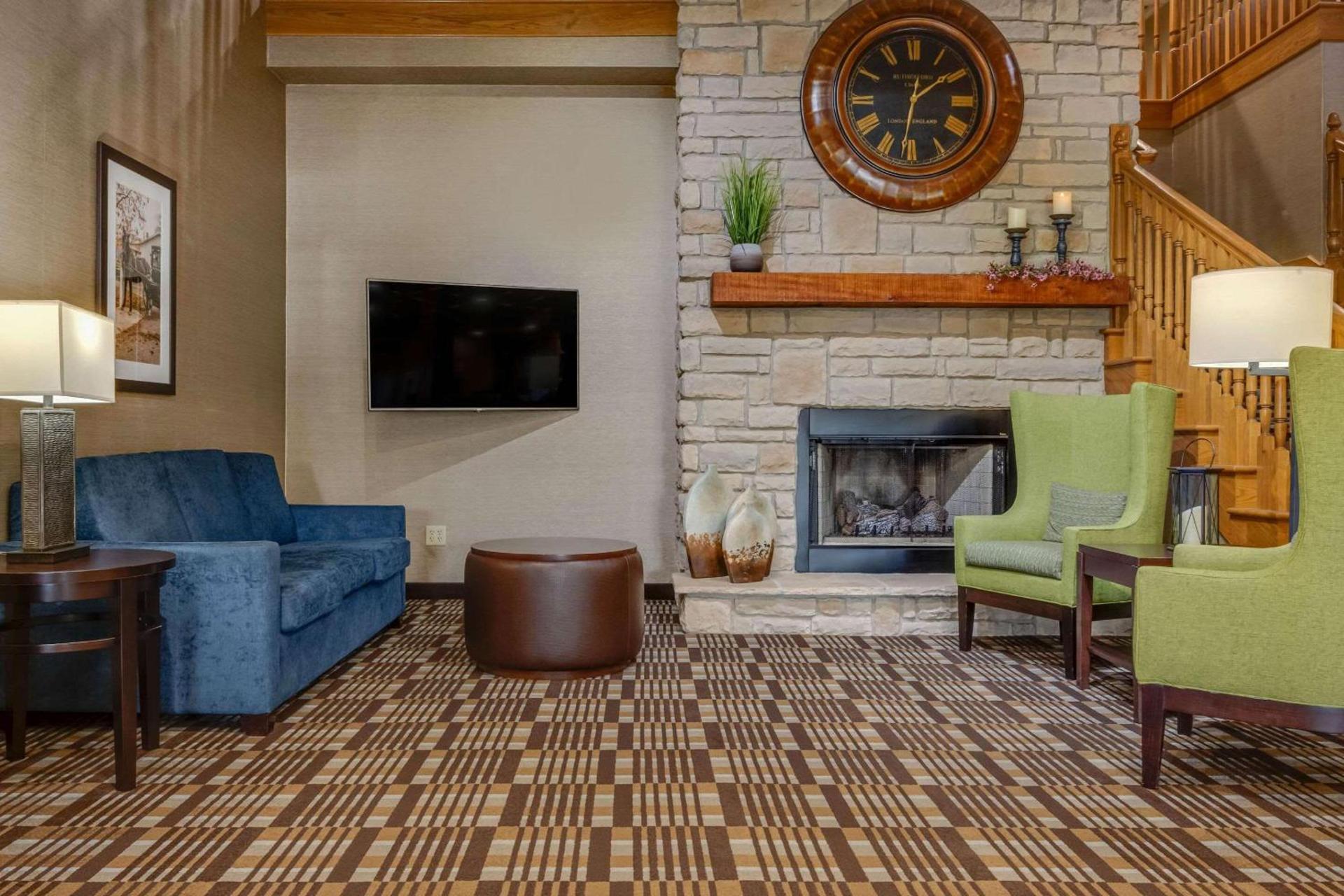 Comfort Suites Hotel and Conference Center photo 5