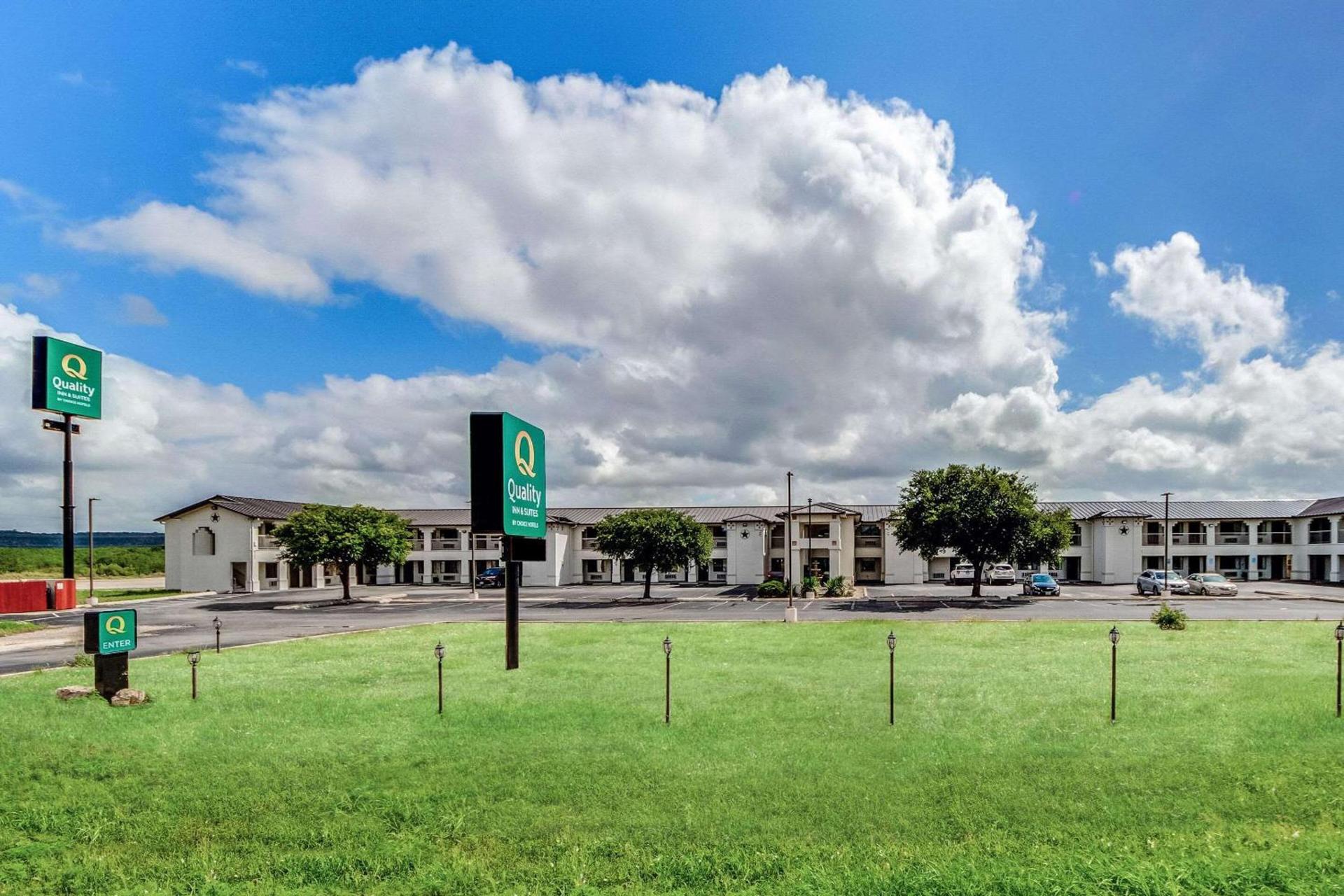Quality Inn & Suites Junction — hotel in Junction