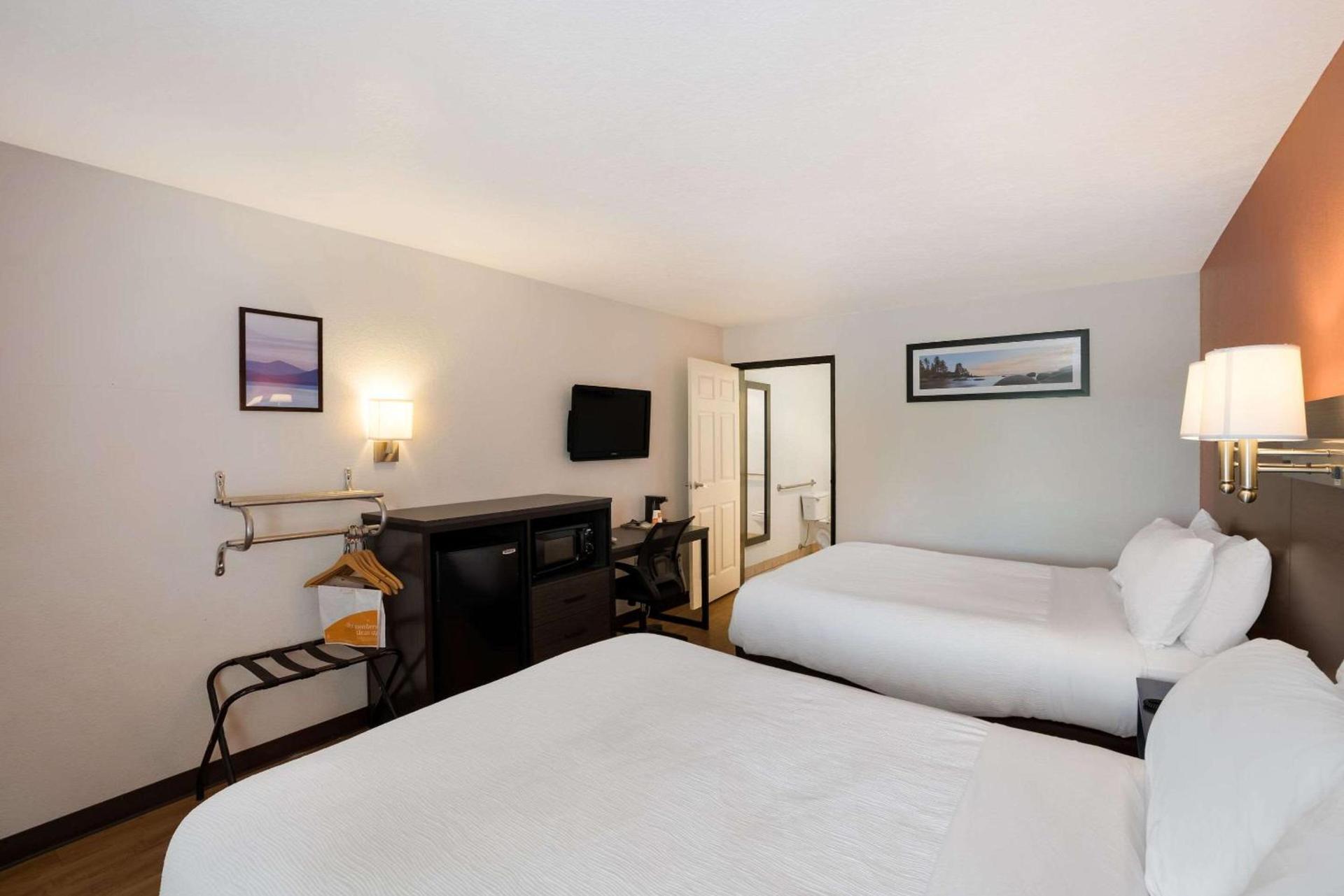 Quality Inn & Suites Junction photo 12