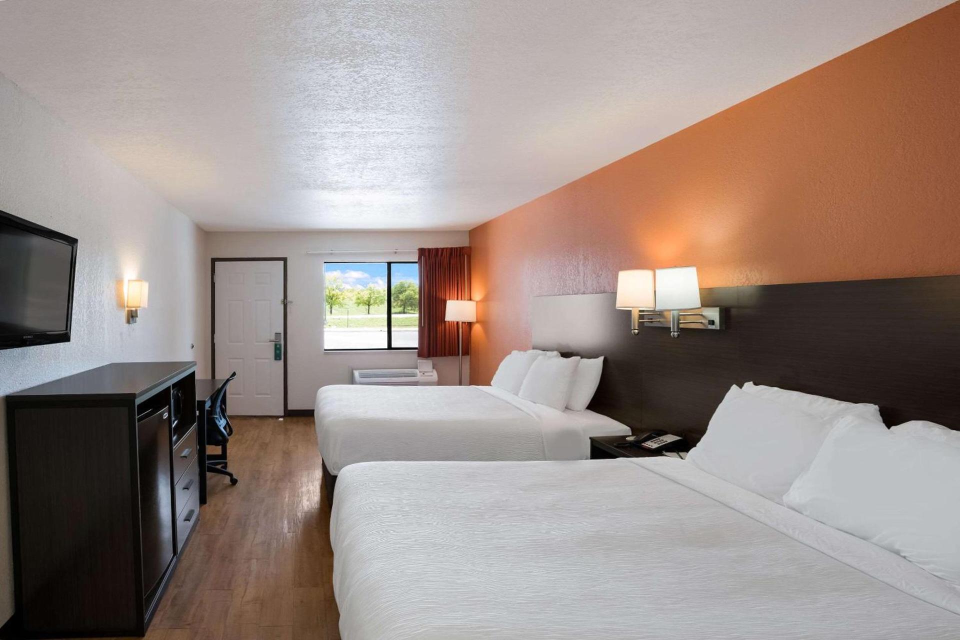 Quality Inn & Suites Junction photo 14