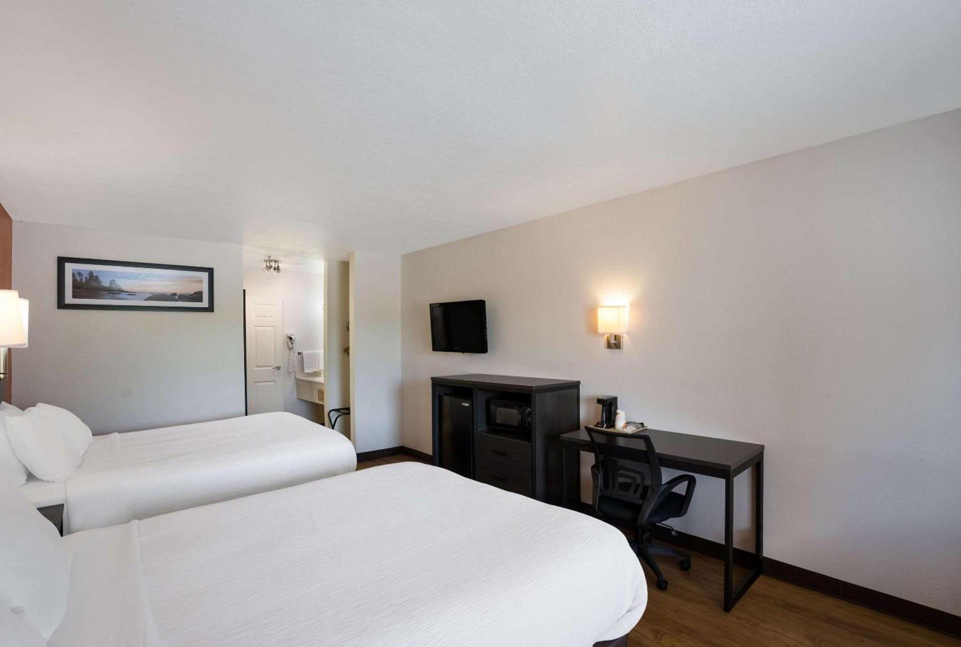 Quality Inn & Suites Junction photo 15