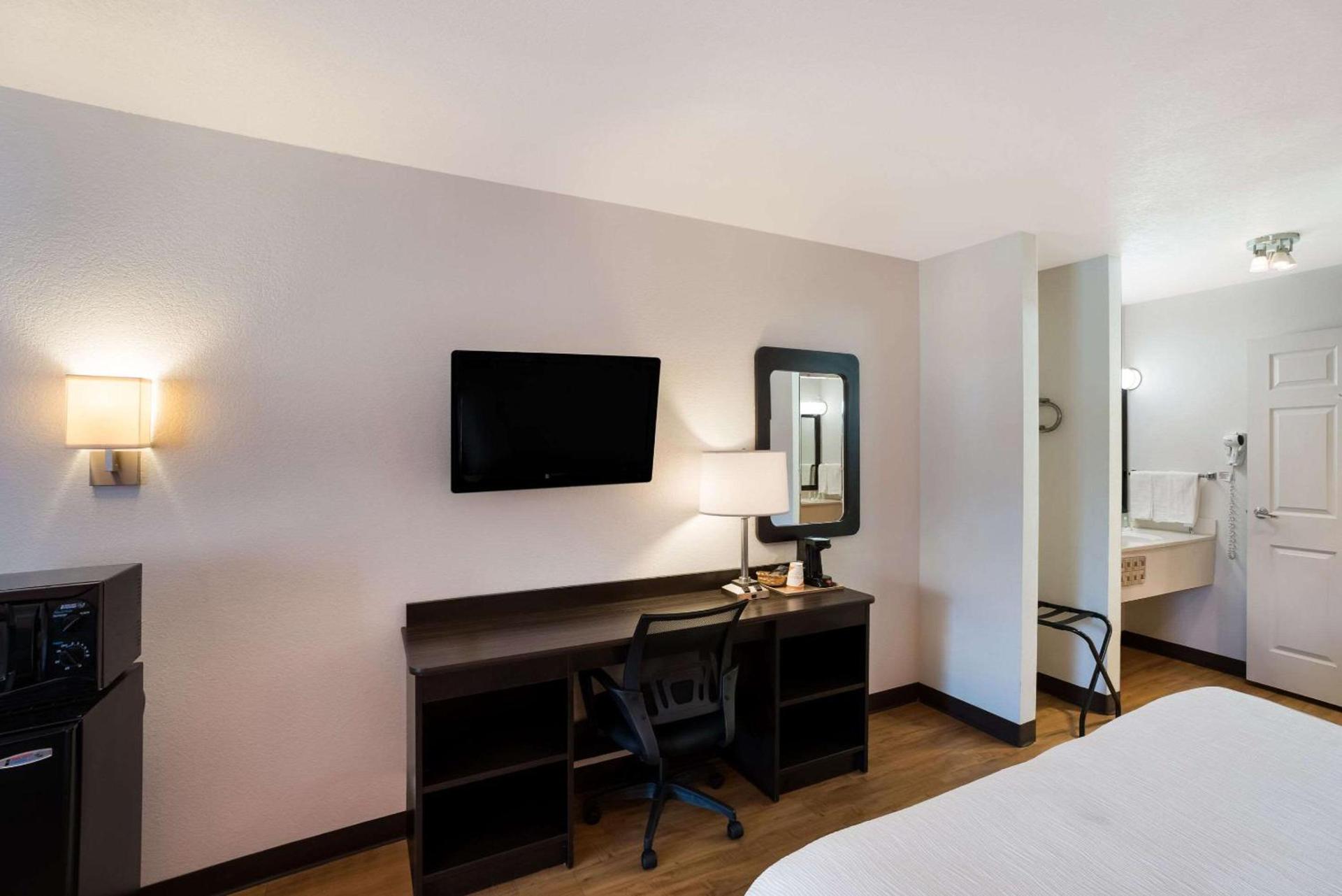Quality Inn & Suites Junction photo 18