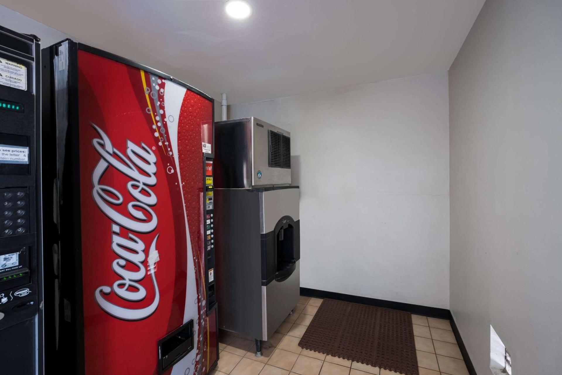 Quality Inn & Suites Junction photo 39