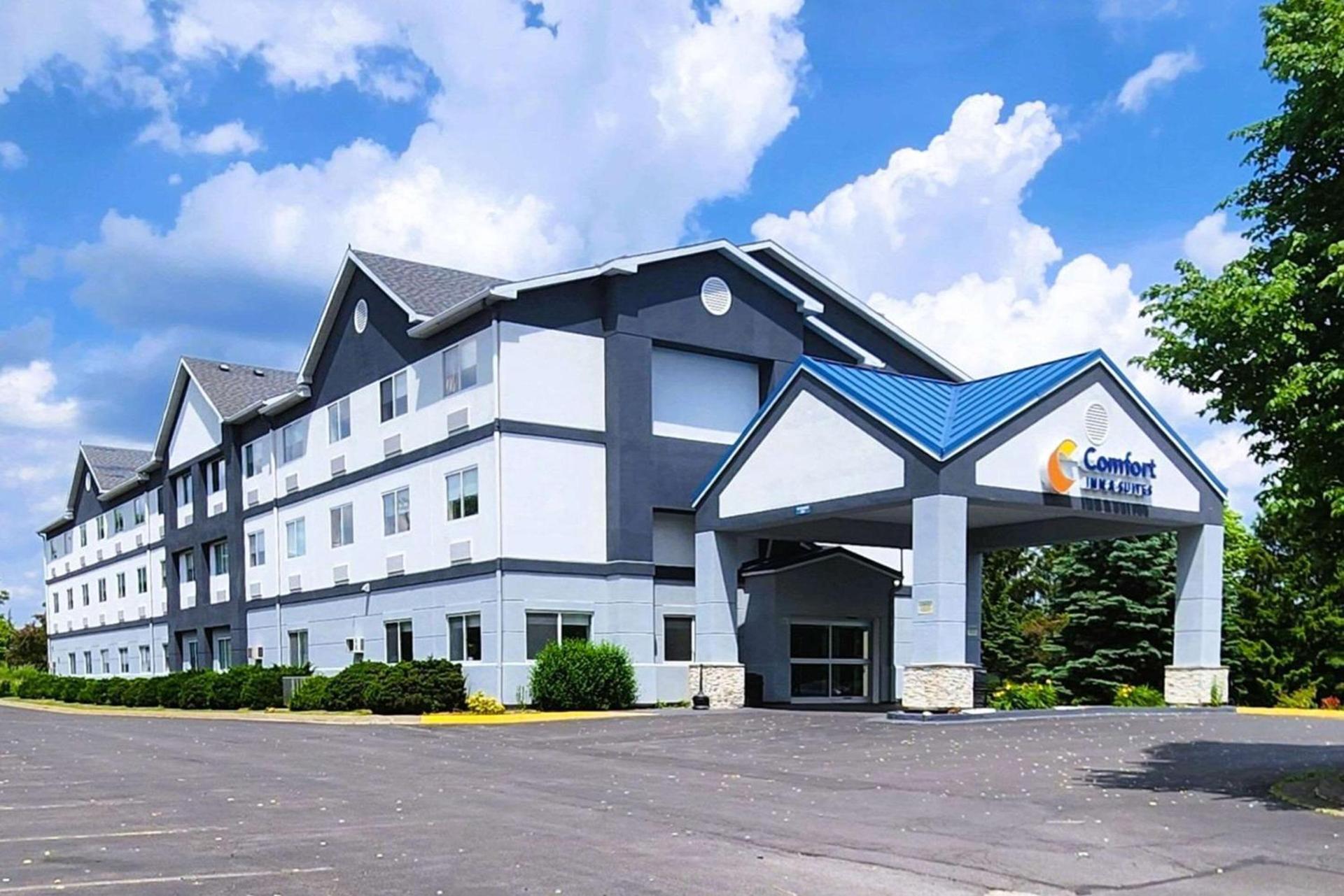 Comfort Inn & Suites Liverpool - Syracuse — hotel in Liverpool