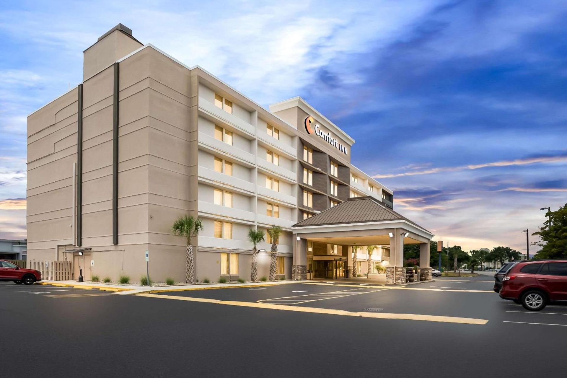 Comfort Inn University photo 8