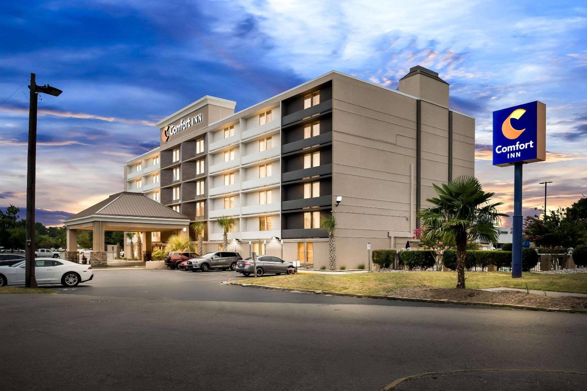 Comfort Inn University photo 7