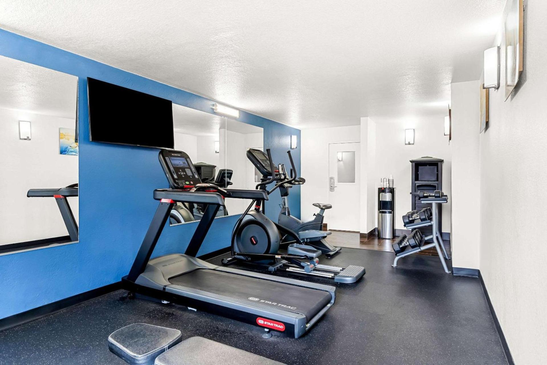Comfort Inn University photo 30