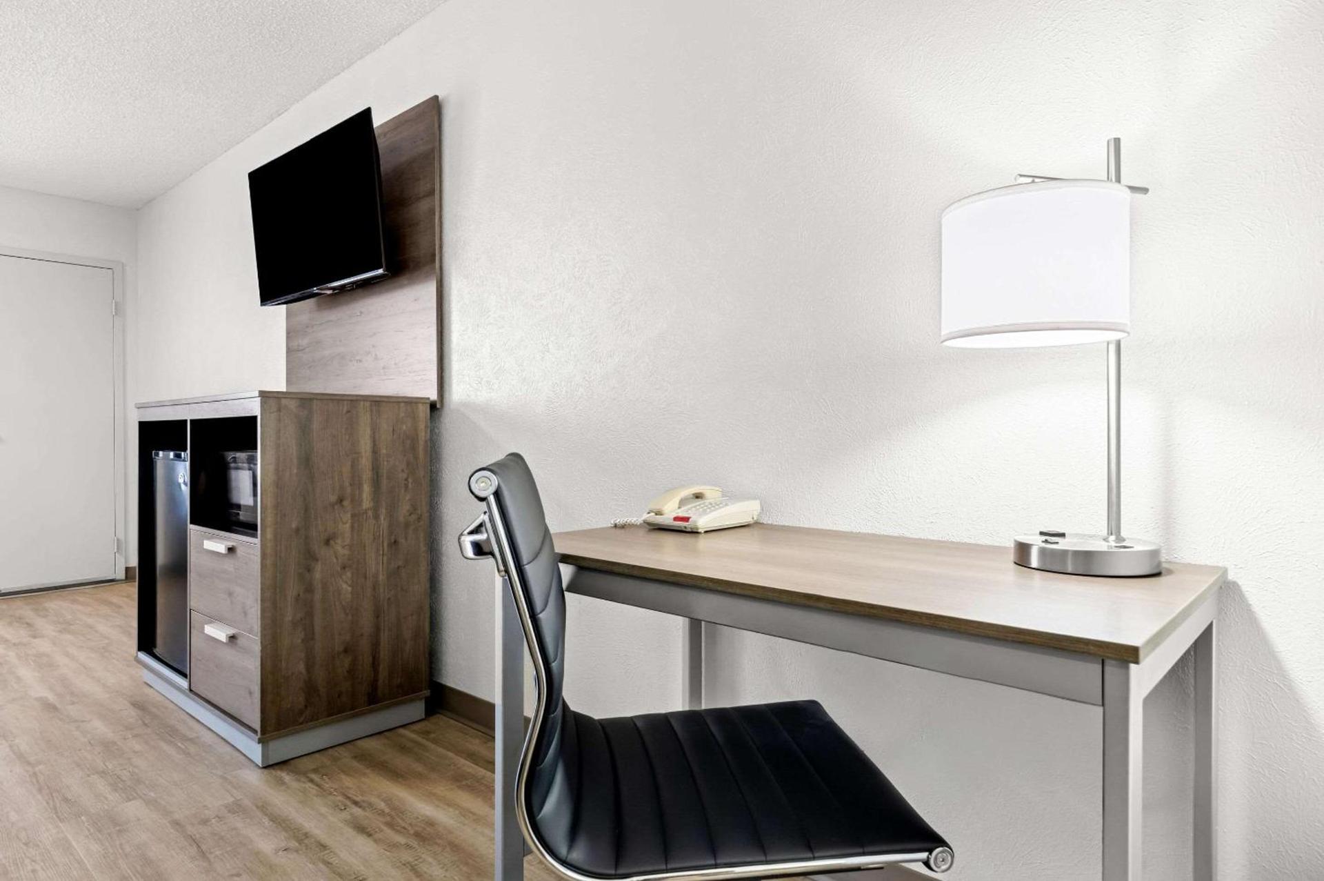 Quality Inn Plainview photo 15