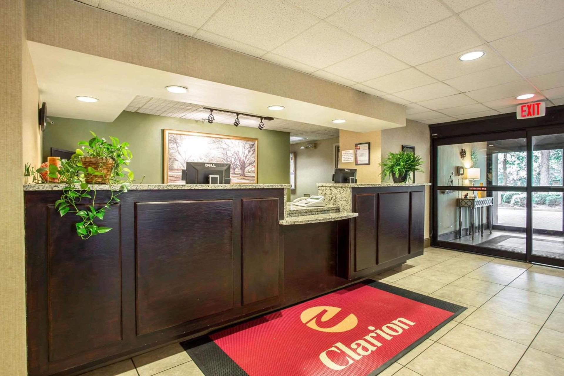 Clarion Inn & Suites Aiken South photo 5