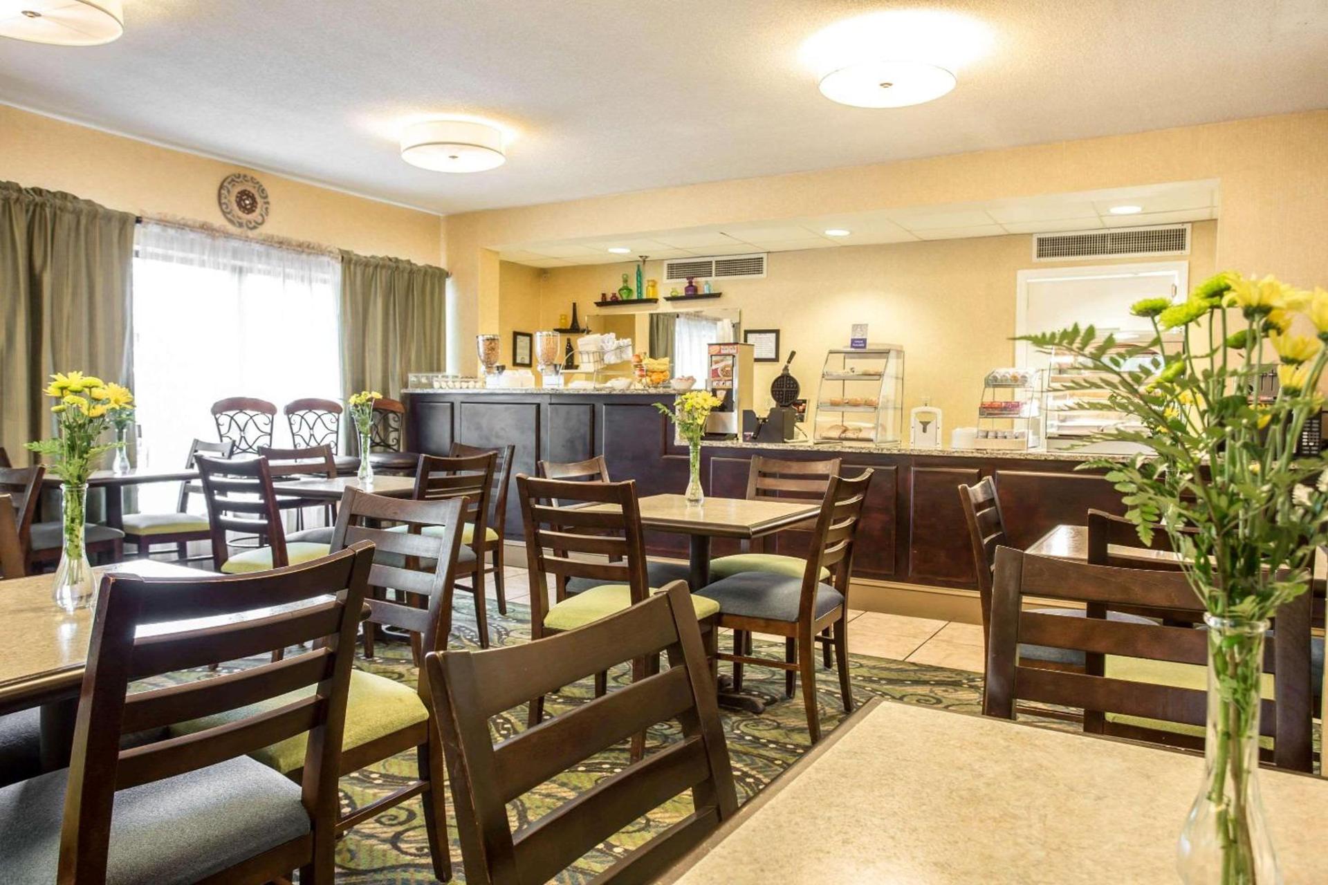Clarion Inn & Suites Aiken South photo 43
