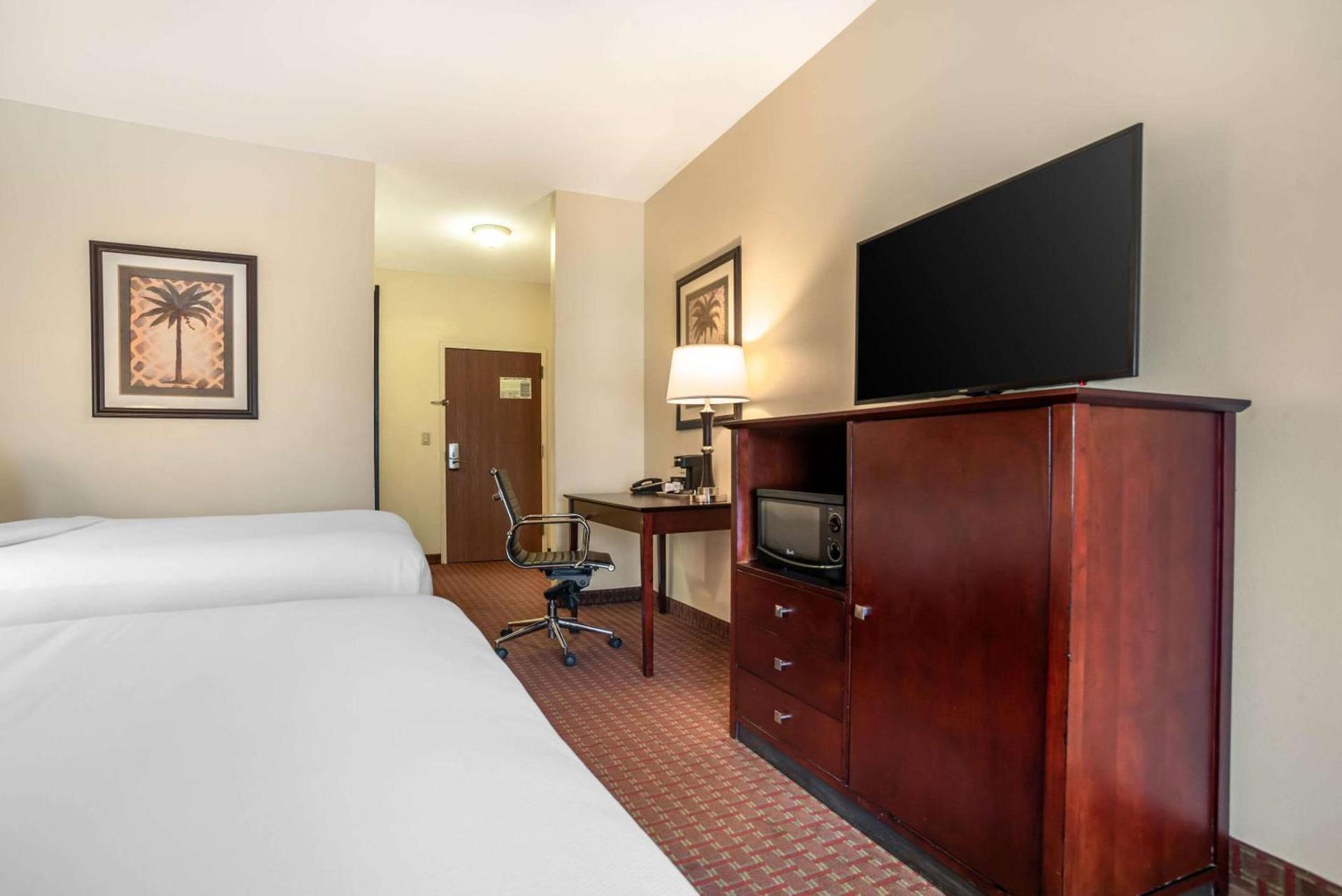Comfort Inn & Suites Crestview South photo 18