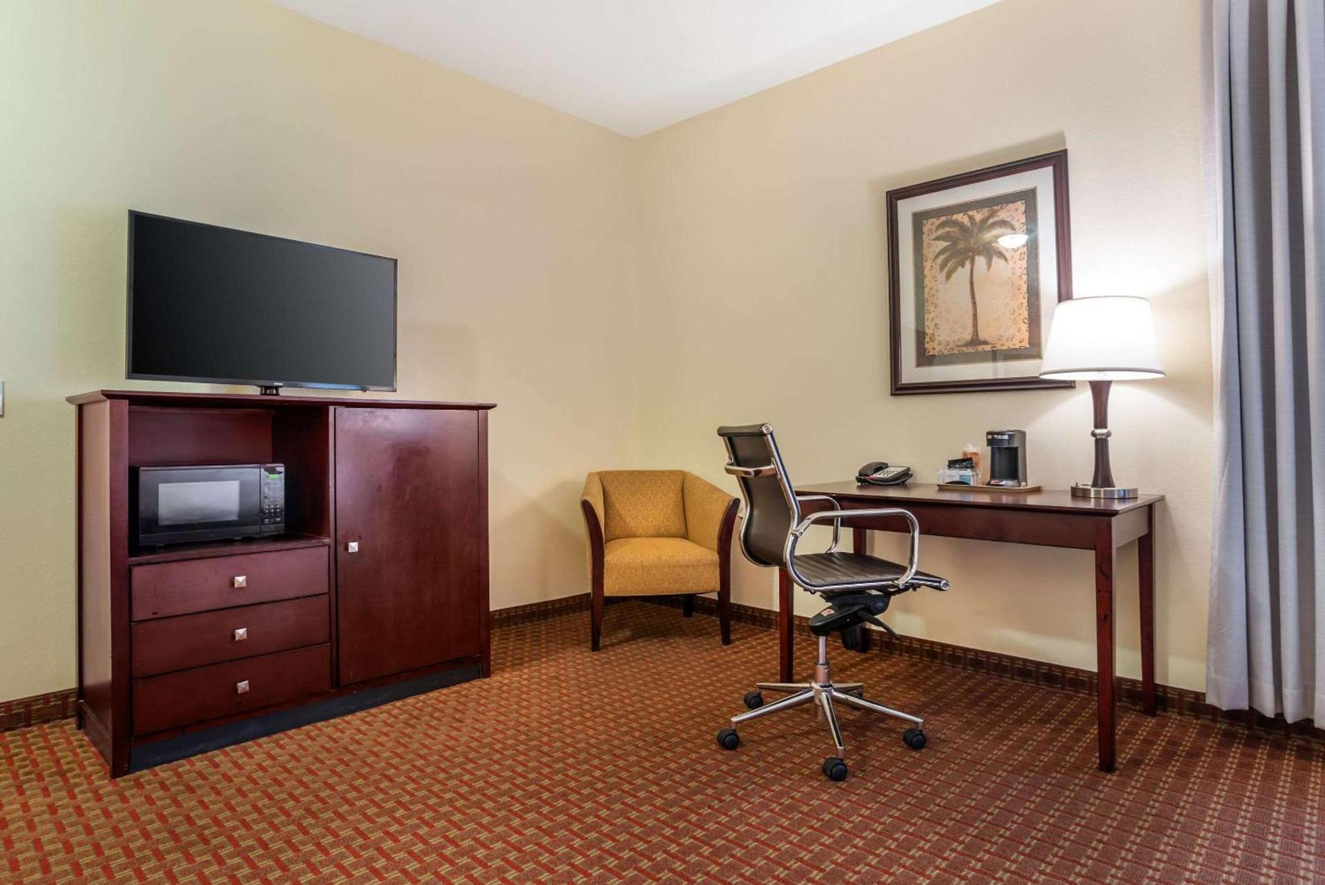 Comfort Inn & Suites Crestview South photo 29