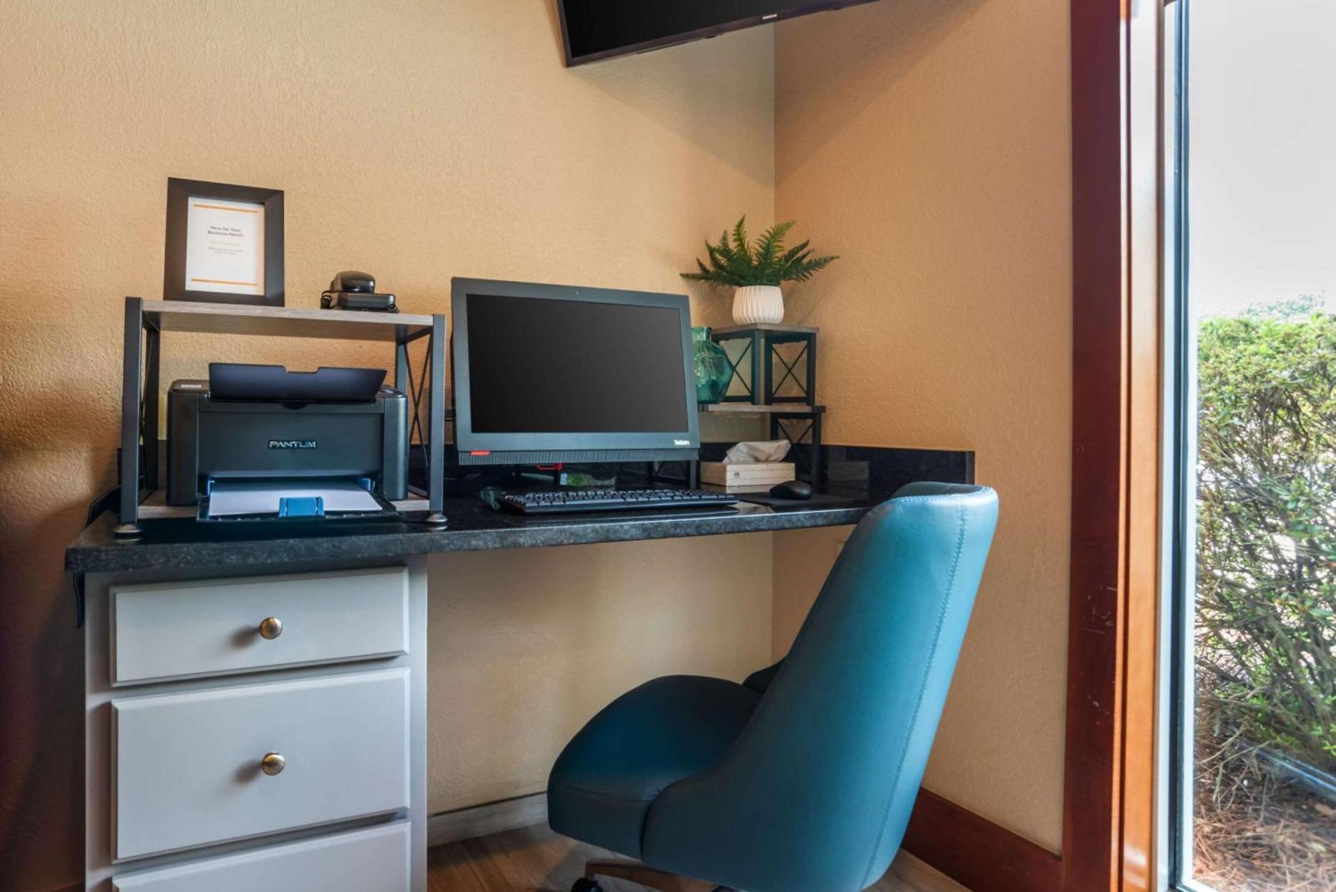 Comfort Inn & Suites Crestview South photo 38