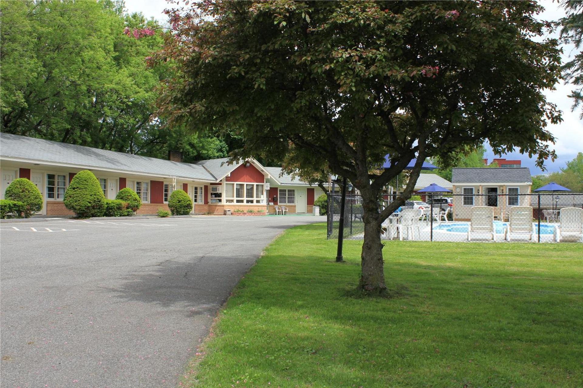 Berkshire Inn photo 8