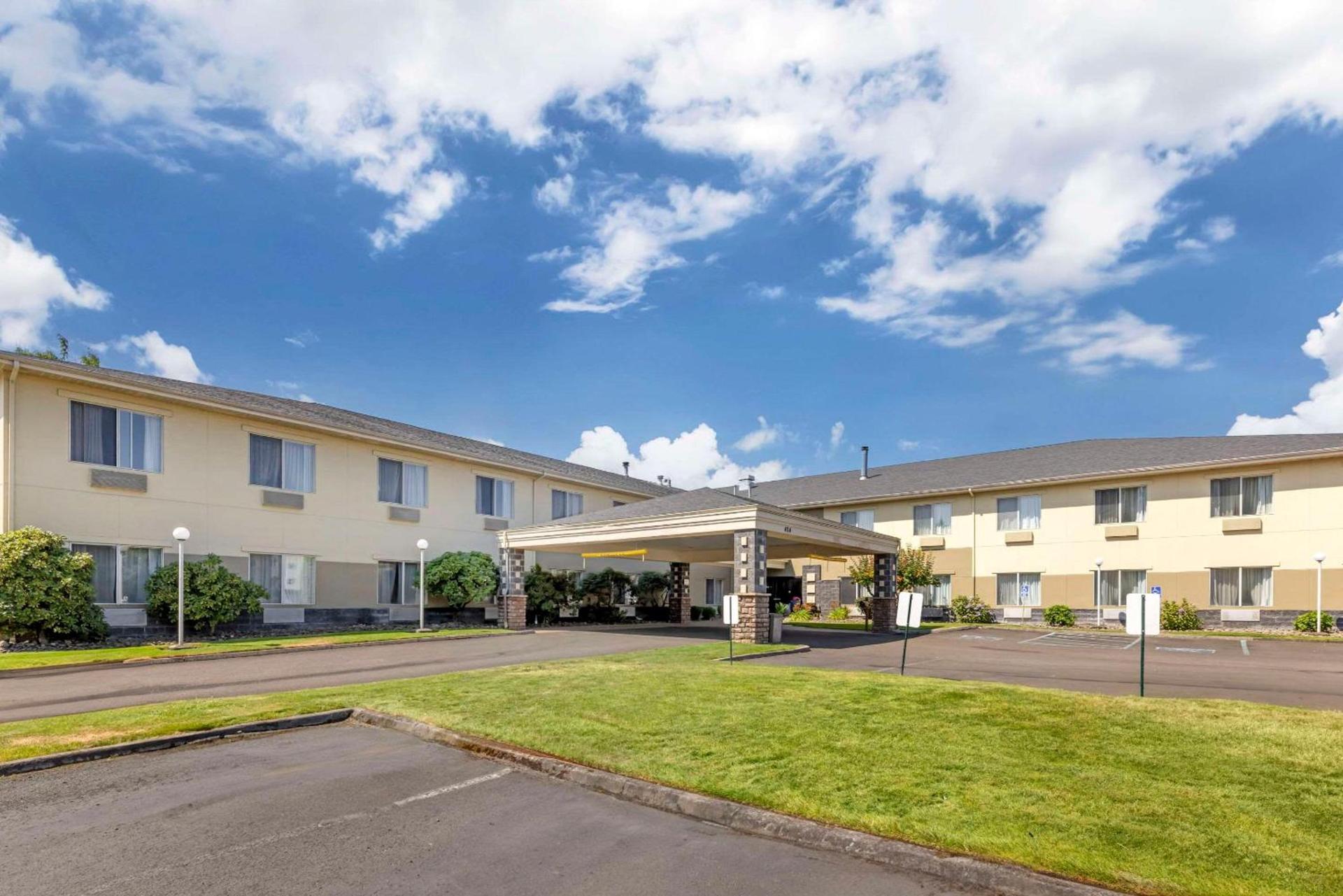 Comfort Suites Near Vancouver Mall photo 1
